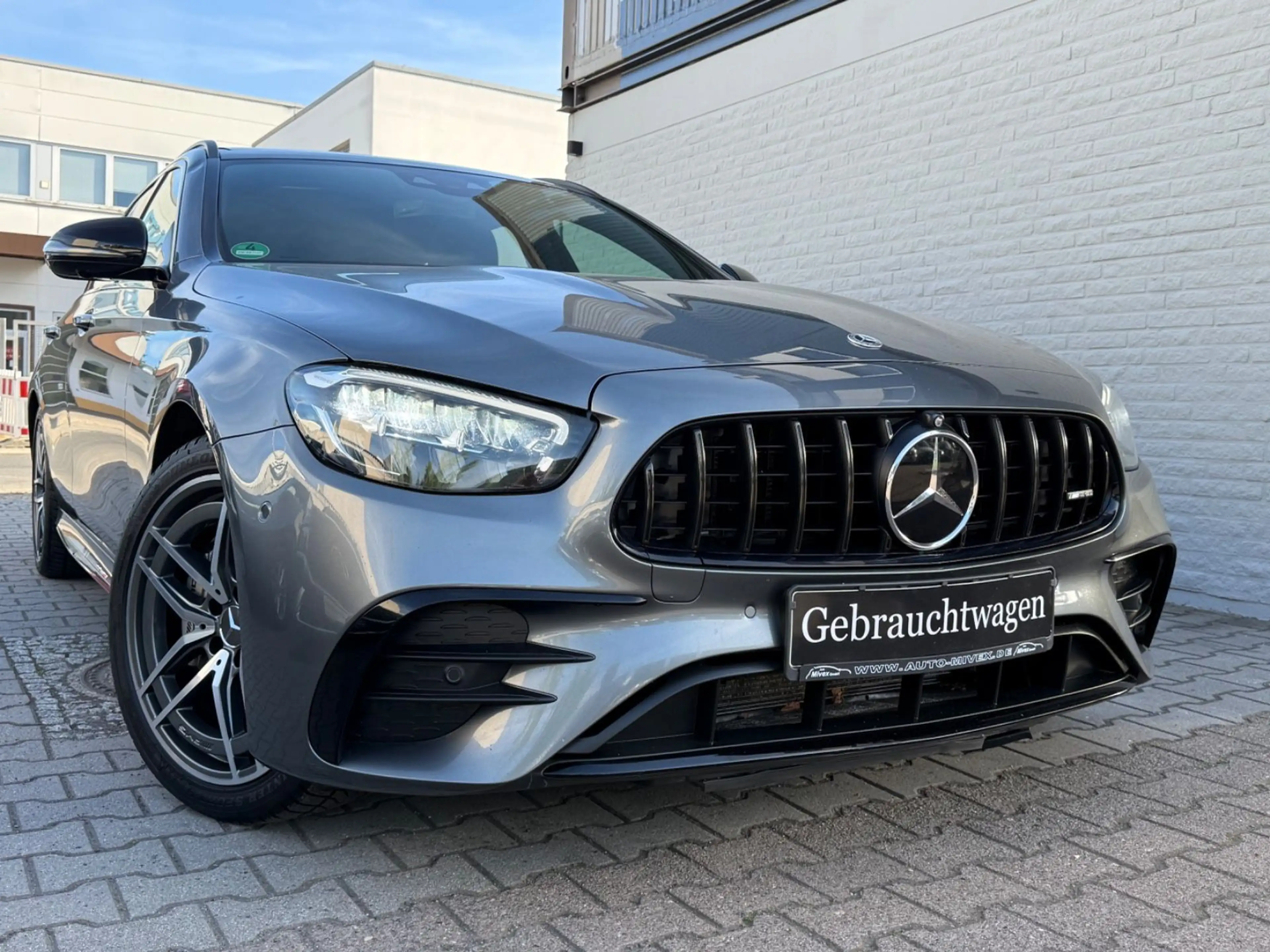 Mercedes-Benz E 53 AMG 4Matic+ 1.Hand LED PANO NIGHT HEAD UP — photo 4