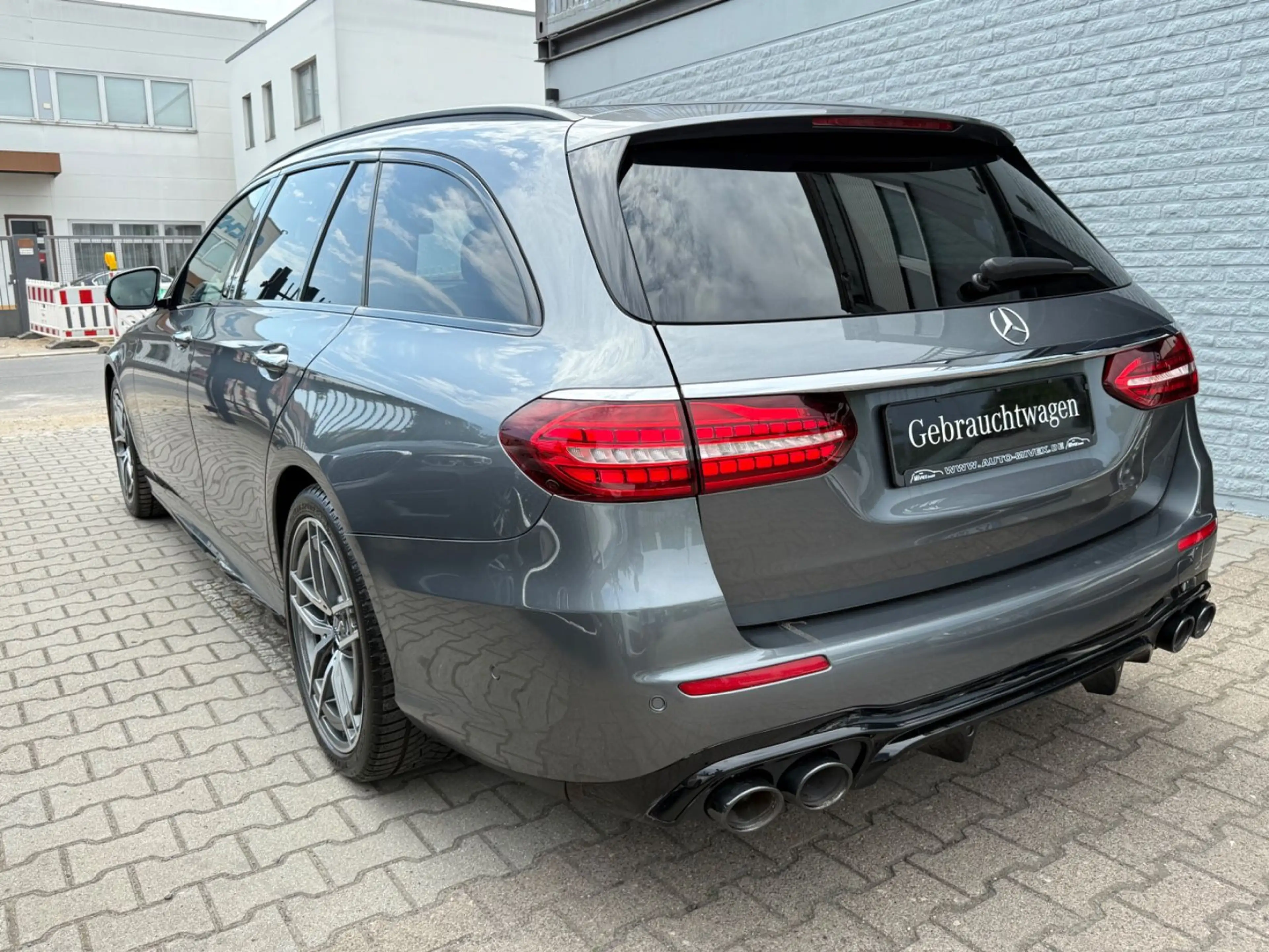 Mercedes-Benz E 53 AMG 4Matic+ 1.Hand LED PANO NIGHT HEAD UP — photo 12