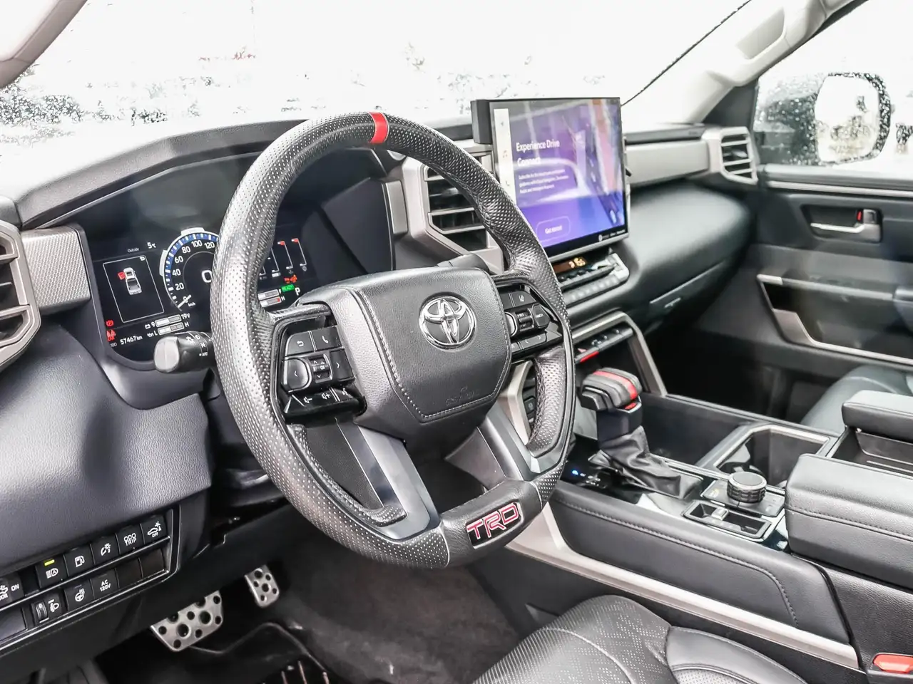Toyota Tundra снимка Toyota Tundra