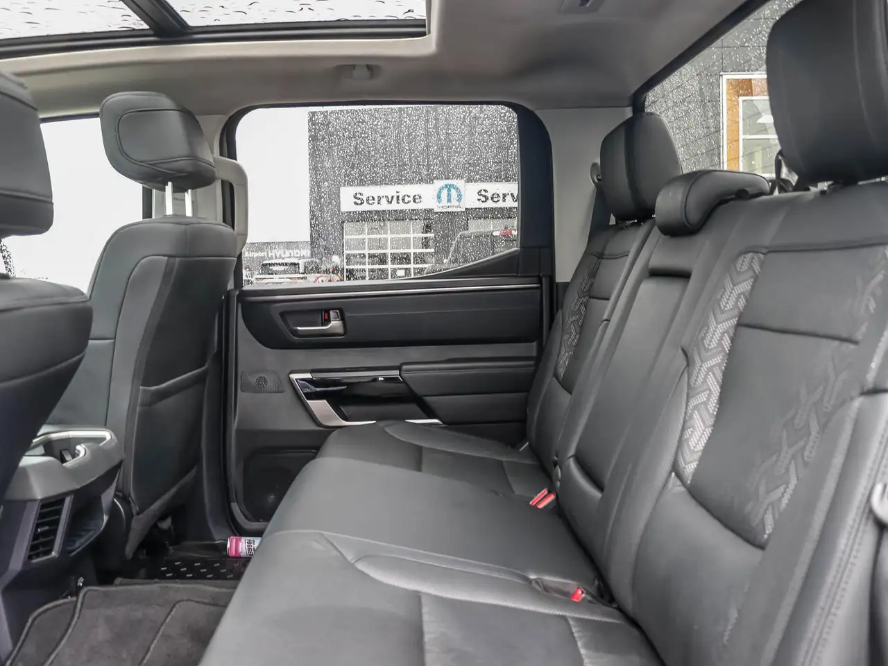 Toyota Tundra снимка Toyota Tundra