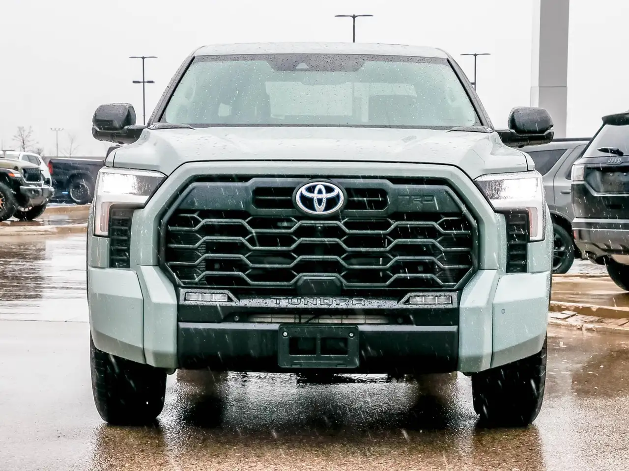Toyota Tundra снимка Toyota Tundra