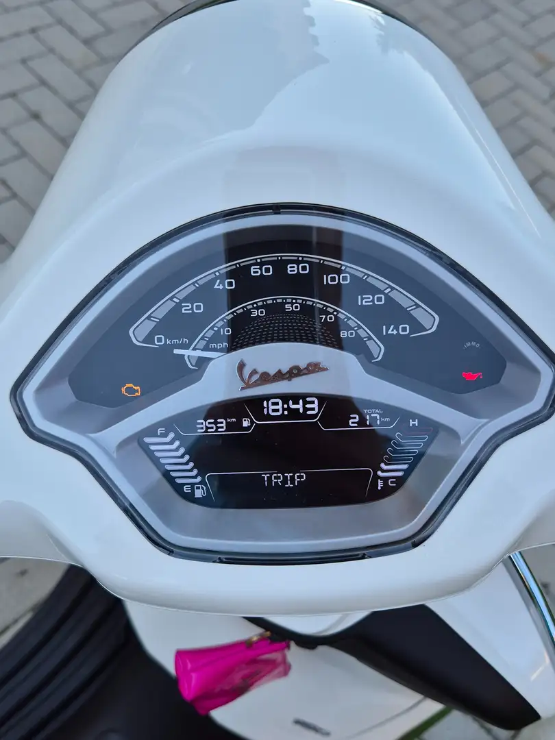 Vespa Primavera 150 3V 150 primavera euro 5+ Белый - 2