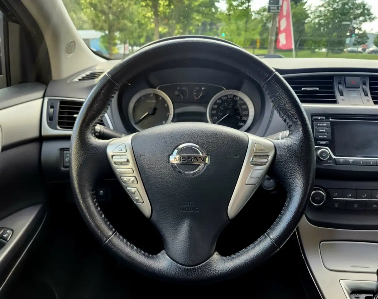 Nissan Sentra снимка Nissan Sentra