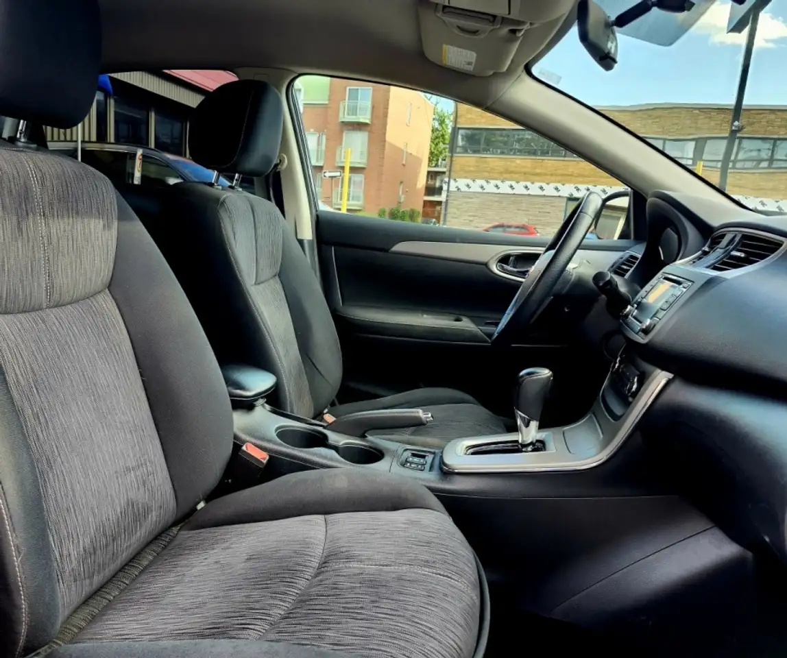 Nissan Sentra снимка Nissan Sentra