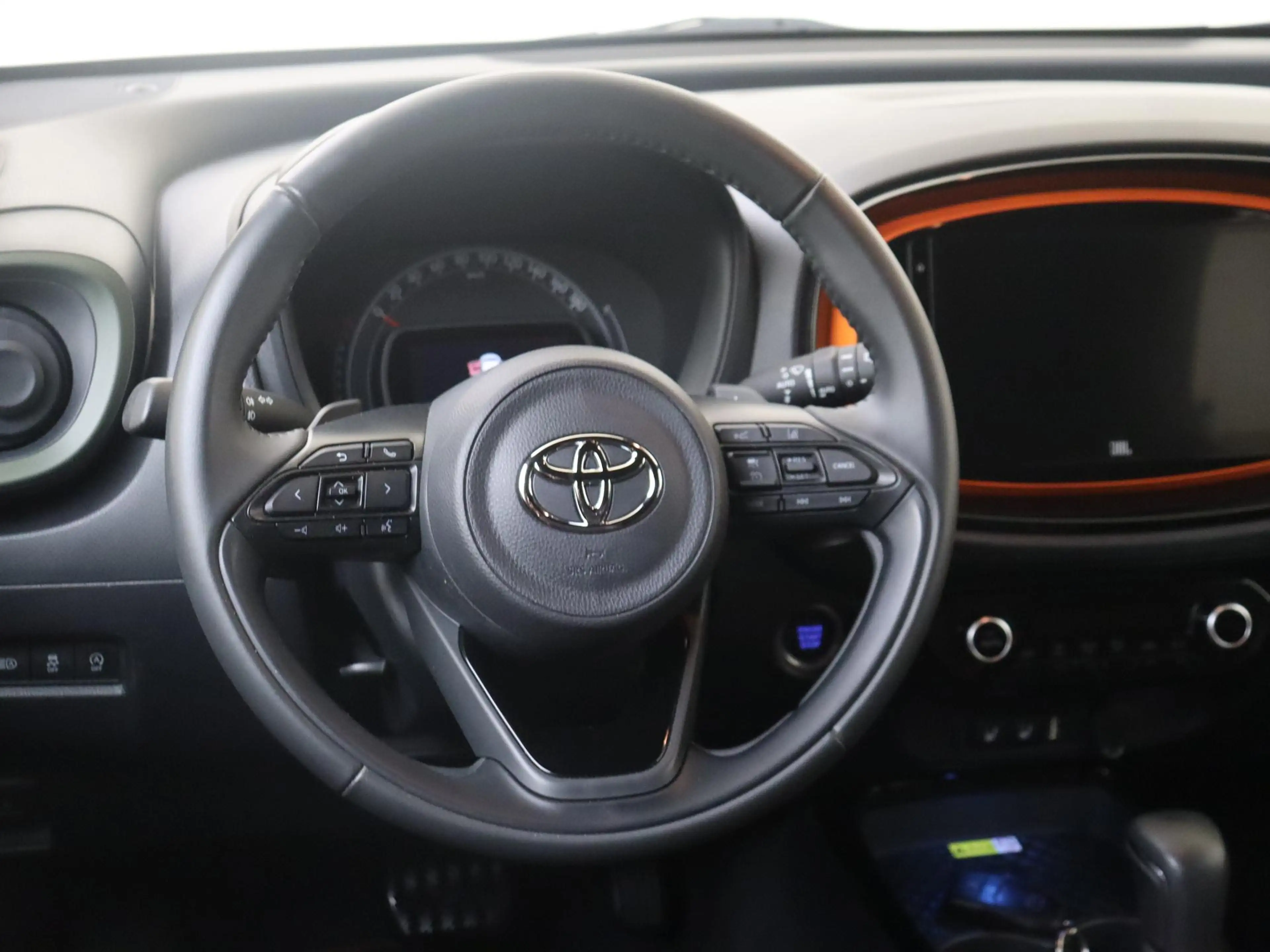 Toyota Aygo X 1.0 VVT-i S-CVT Limited | airco automatisch | Appl — photo 10