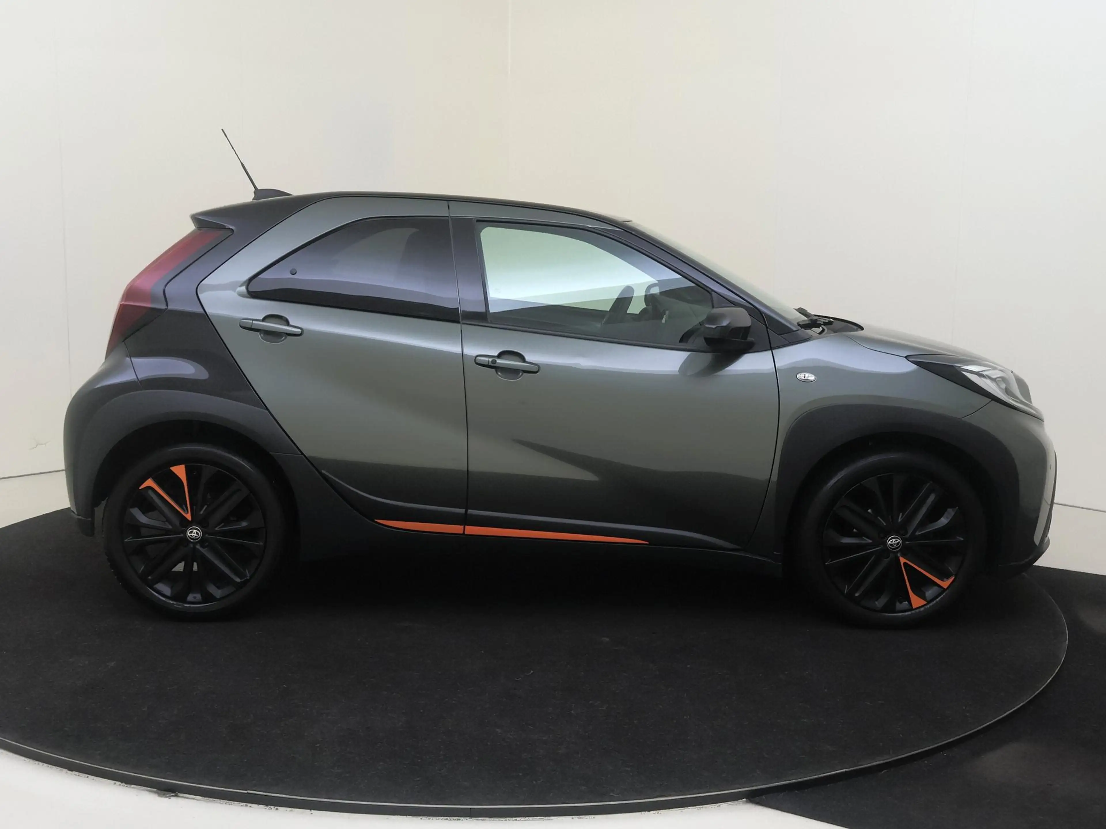 Toyota Aygo X 1.0 VVT-i S-CVT Limited | airco automatisch | Appl — photo 9