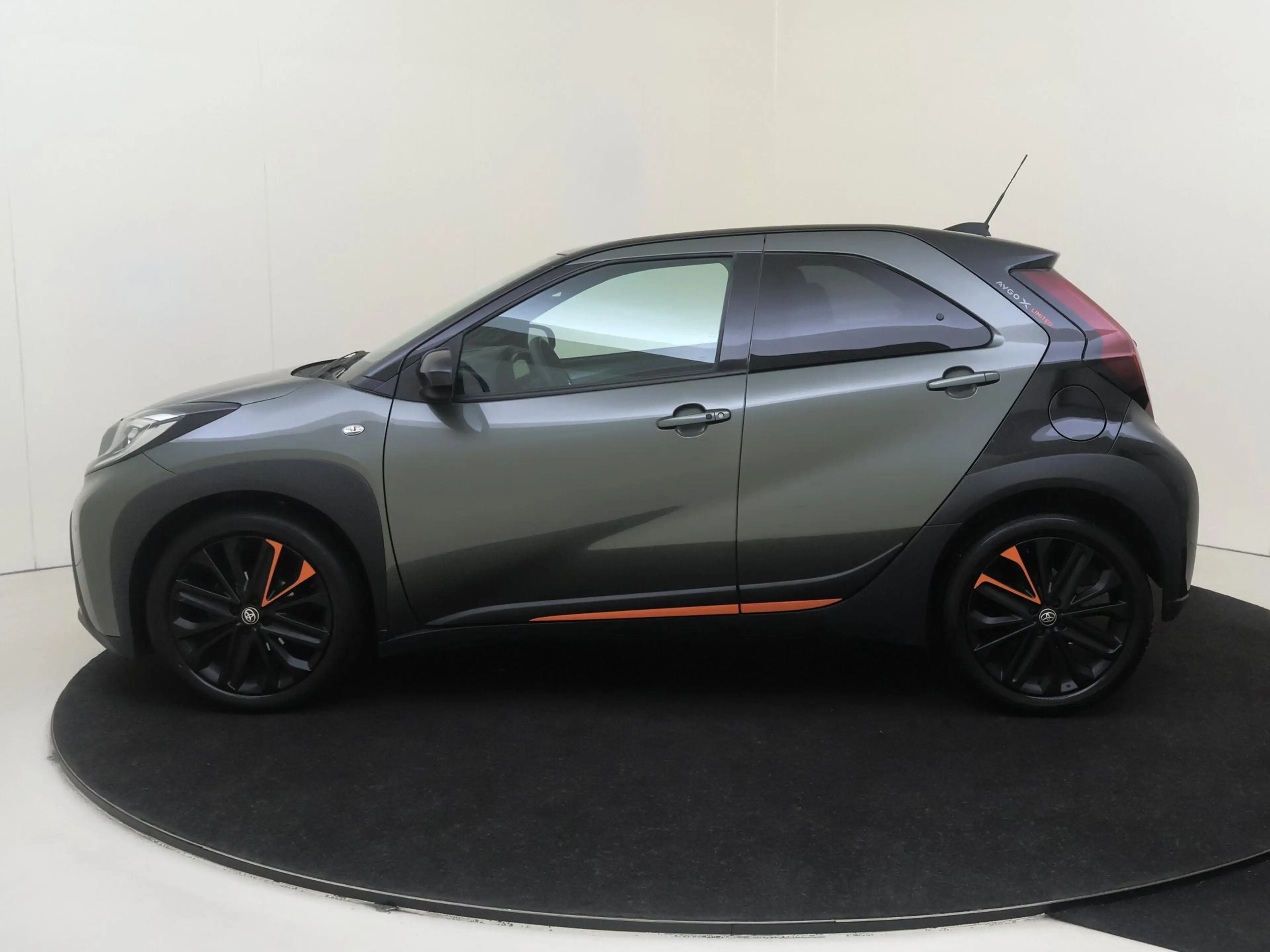 Toyota Aygo X 1.0 VVT-i S-CVT Limited | airco automatisch | Appl — photo 8