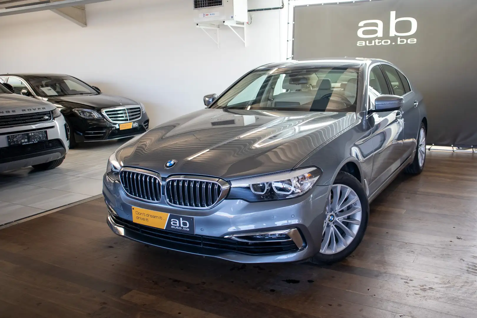 BMW 520 d, LUXURY LINE, LEDER, APPLE/ANDROID, COMFORT SEAT Grigio - 2