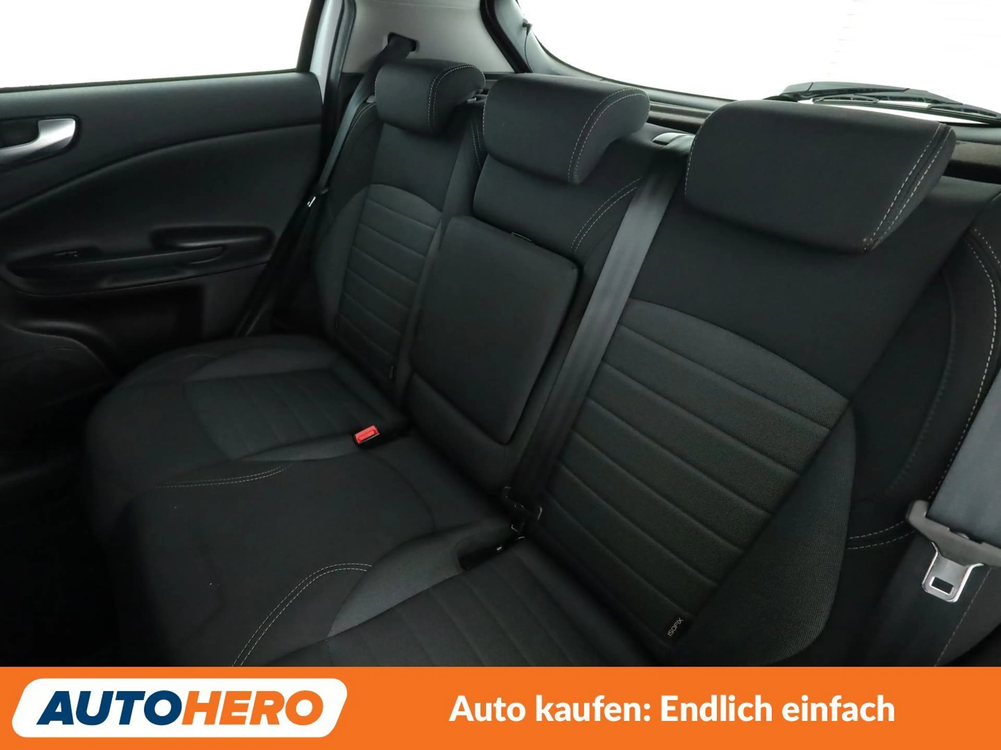 Alfa Romeo Giulietta 1.6 JTD Super*PDC*KLIMA*TEMPO*GARANTIE* — photo 14