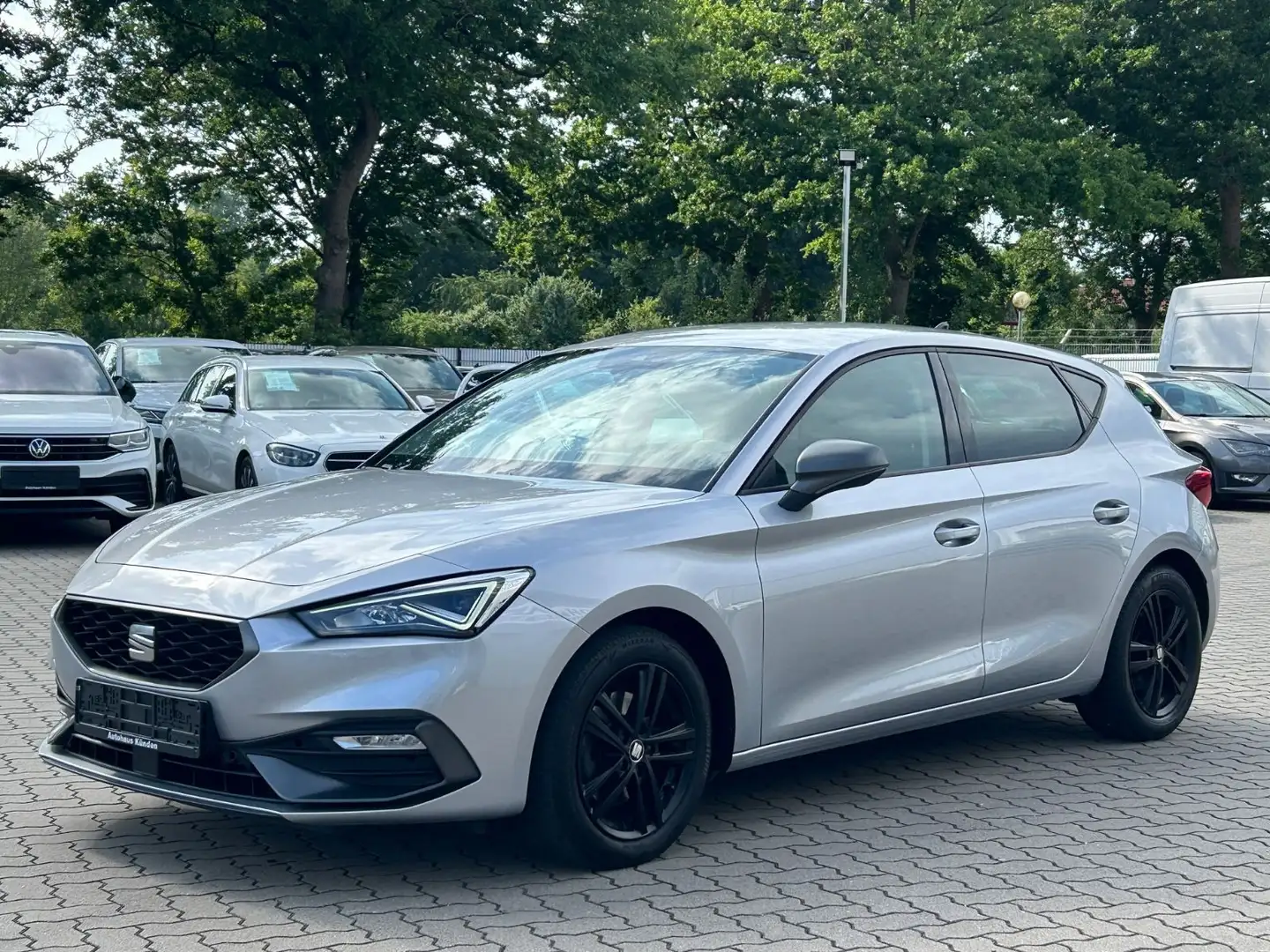 SEAT Leon FR-Line 2.0 TDI °VC°LED°AHK° Argent - 1