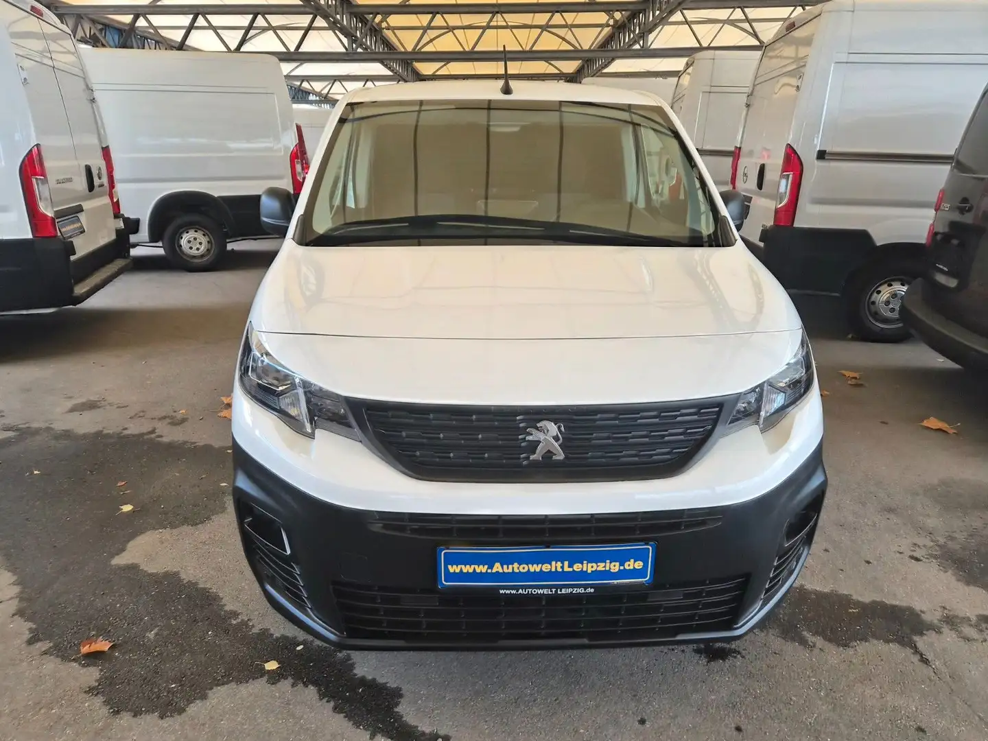 Peugeot Partner 1.5 HDI 100 L2 Kasten lang Klima AHK Weiß - 2