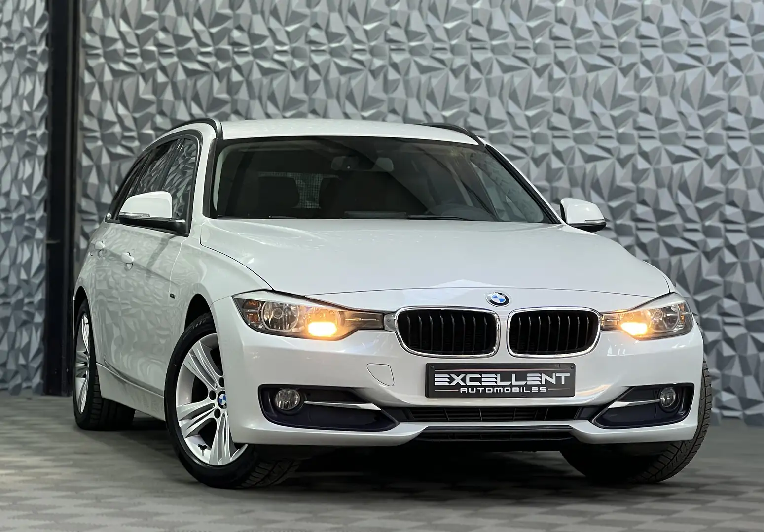 BMW 316 Touring dA SPORT*GPS*BLUETOOTH*PDC*CUIR*GARANTIE Blanc - 2