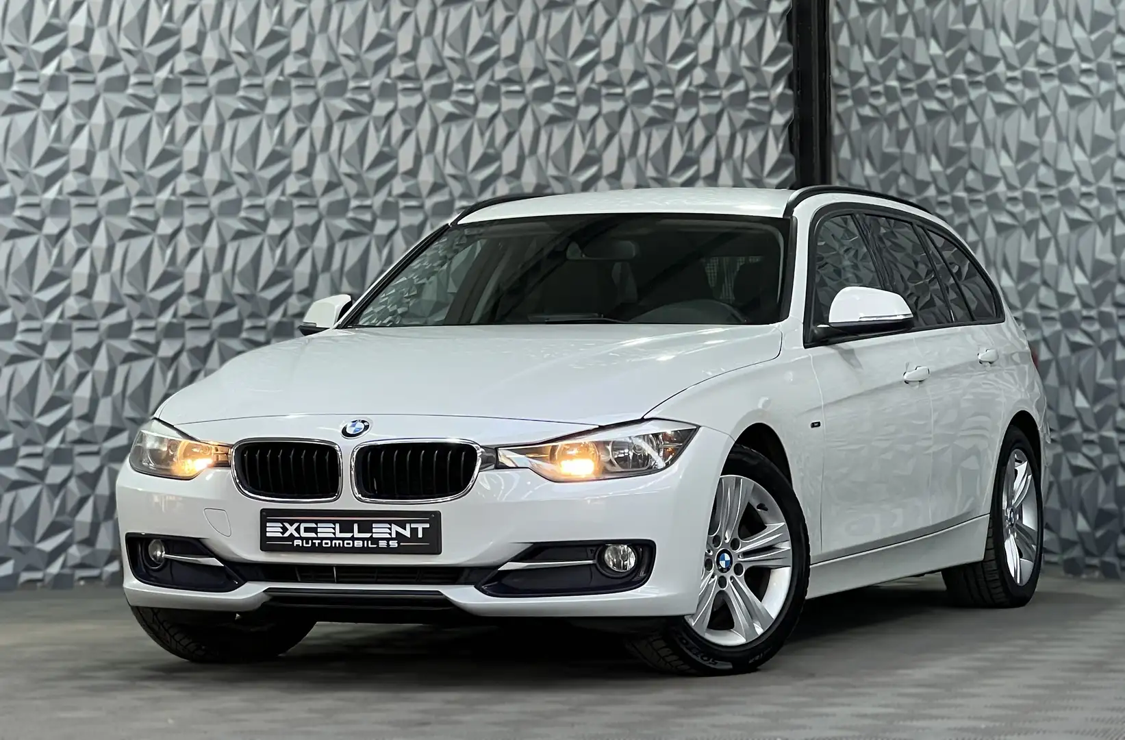 BMW 316 Touring dA SPORT*GPS*BLUETOOTH*PDC*CUIR*GARANTIE Blanc - 1