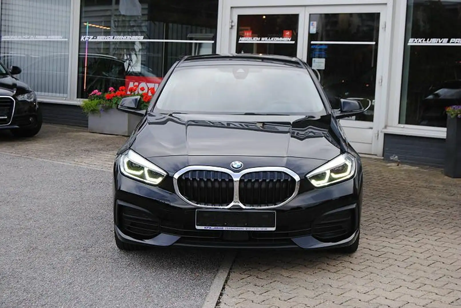 BMW 118 i A Advantage.LC-Prof.LED.Navi.Alu17" Schwarz - 2
