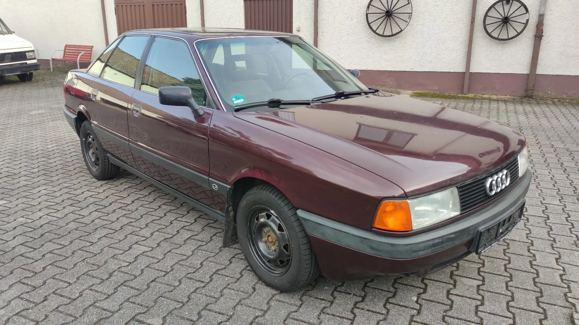 Audi 80 Comfort-Edition Servo TÜV Червоний - 1