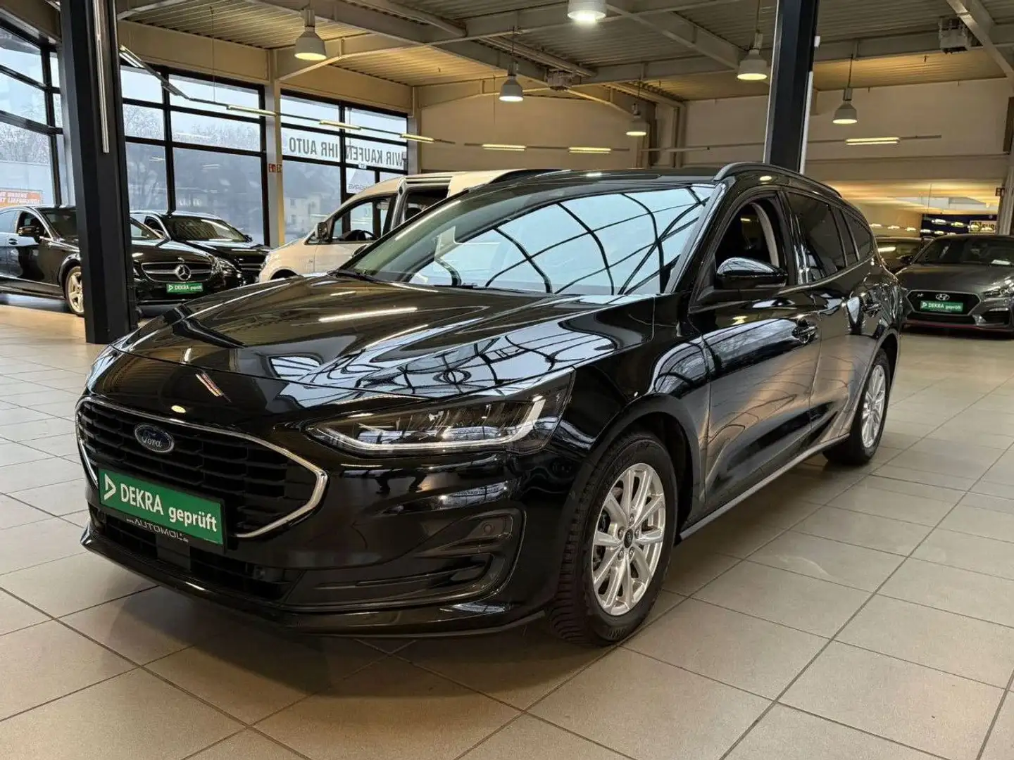 Ford Focus Turnier Cool & Connect, Navi, SHZ Noir - 1