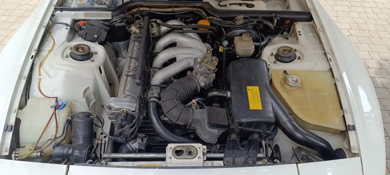 Porsche 944 Coupe 2.5, foto 7