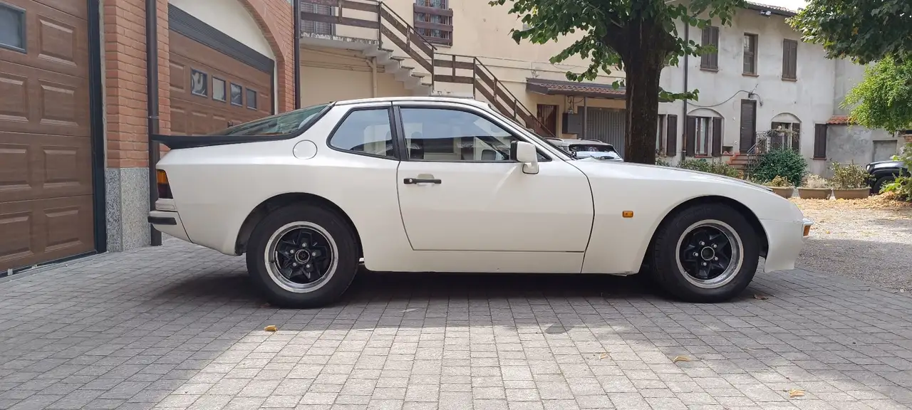 Porsche 944 Coupe 2.5, foto 6
