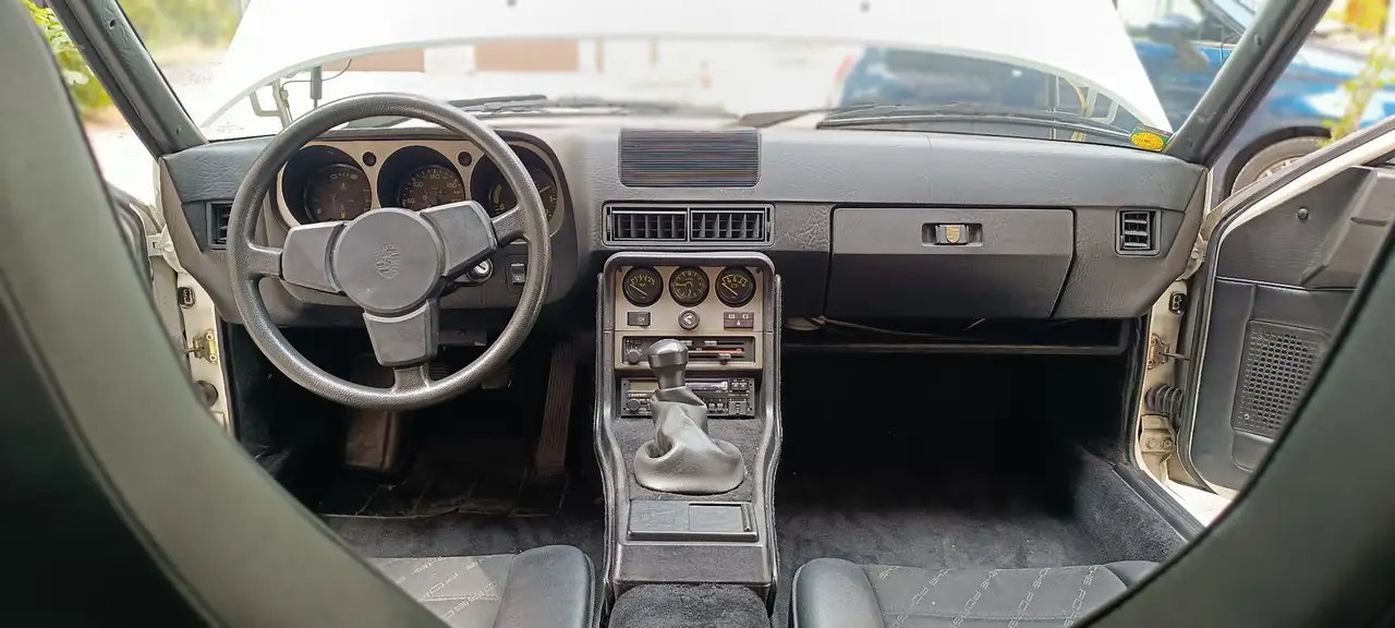 Porsche 944 Coupe 2.5, foto 11