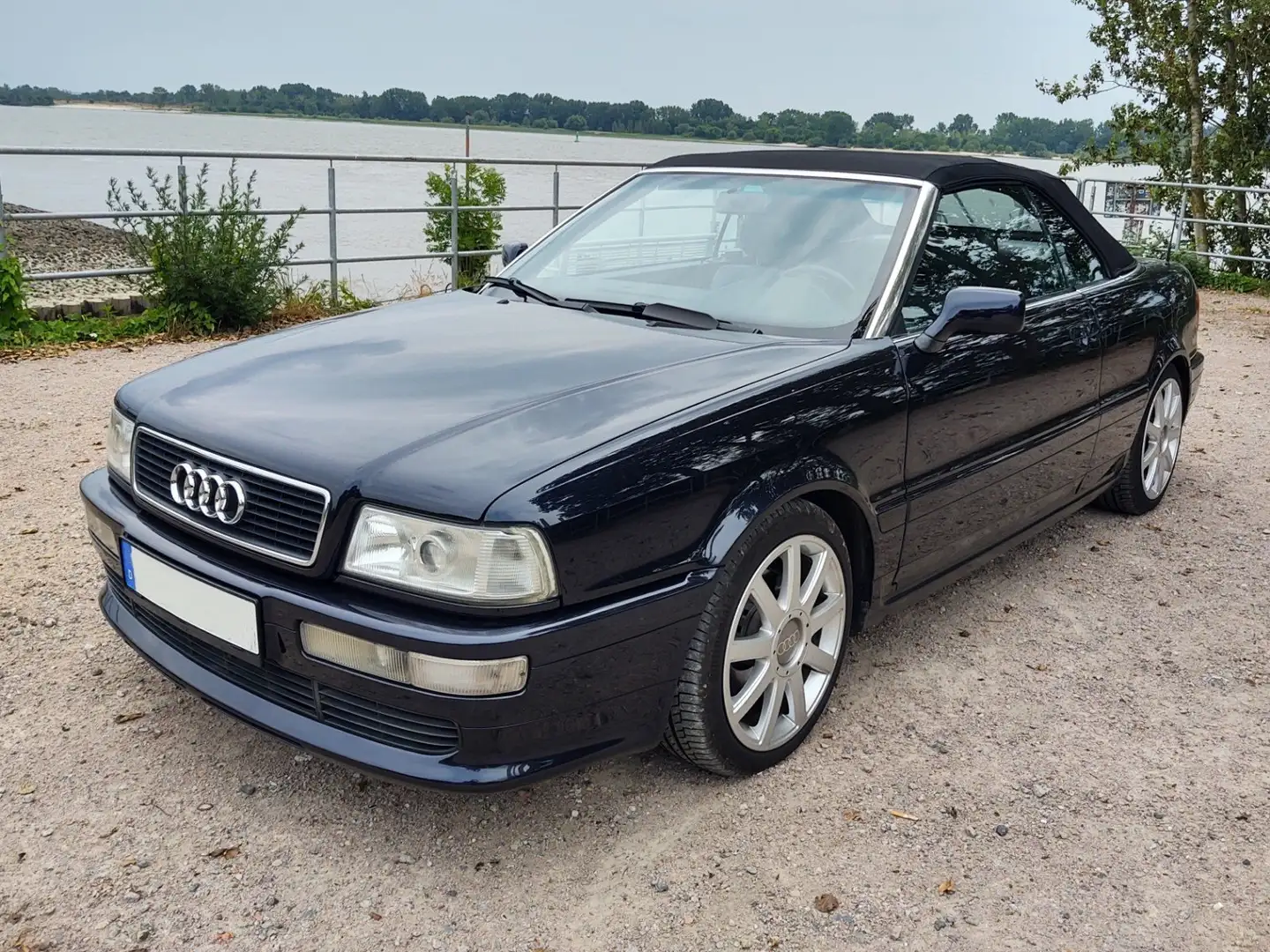 Audi Cabriolet Cabriolet 2.0 Blau - 2