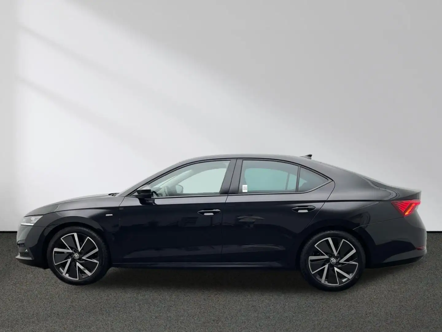 Skoda Octavia Ambition 2.0 TDI CarPlay LED AHK Чёрный - 2