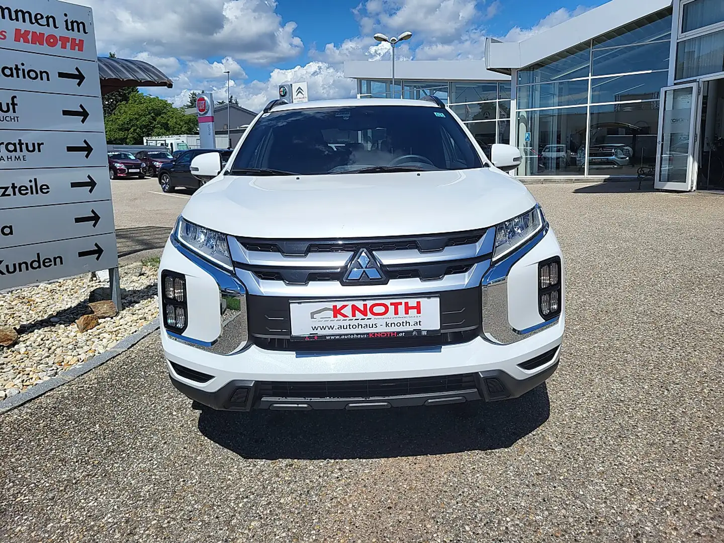 Mitsubishi ASX 2,0 MIVEC Invite Weiß - 2