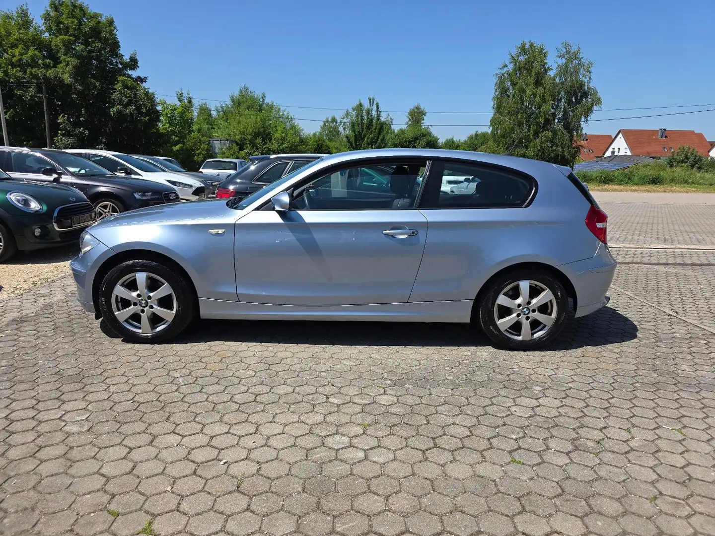 BMW 118 Baureihe 1 Lim. 118d Blau - 2