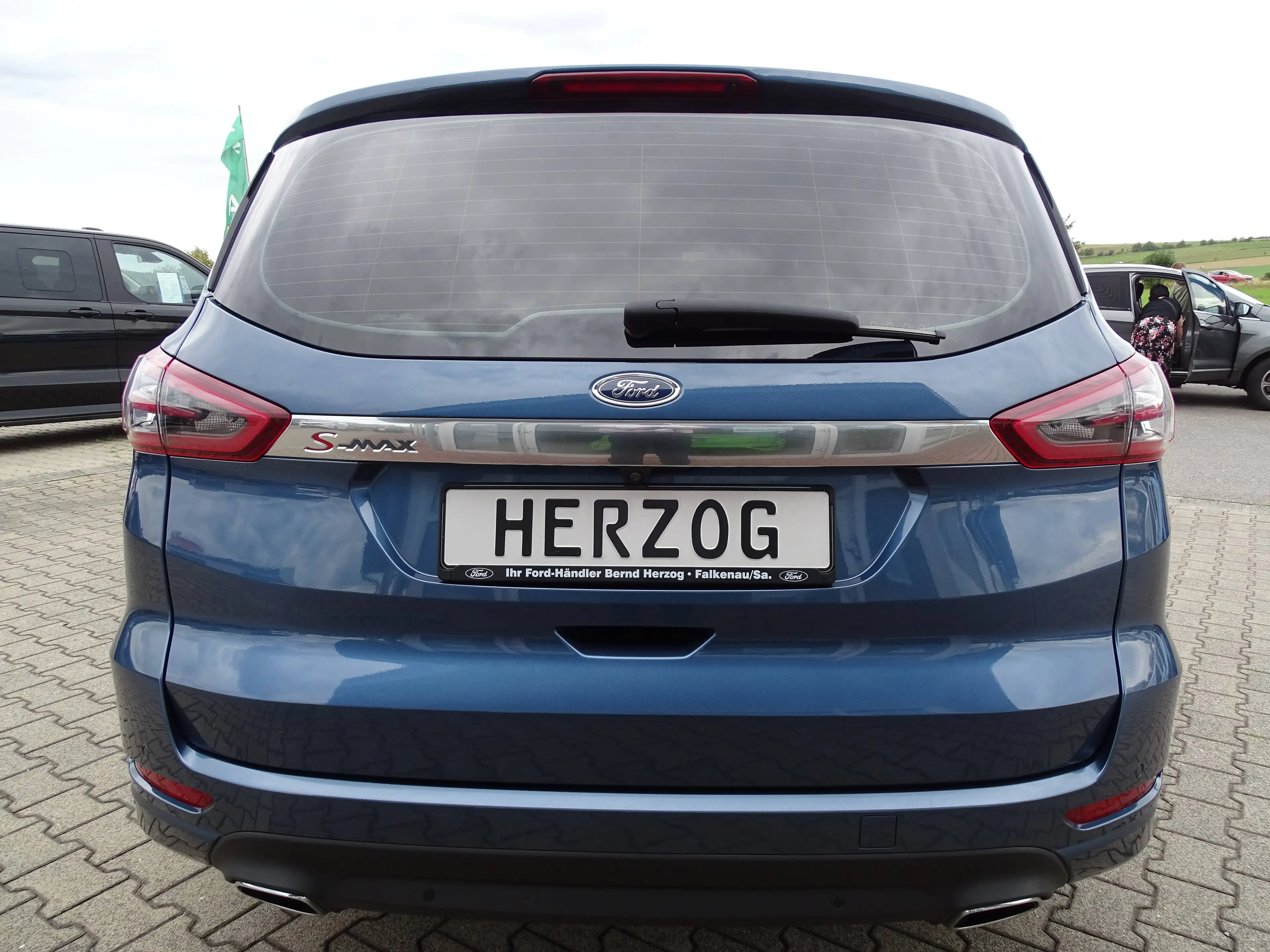 Ford S-Max Titanium — photo 3