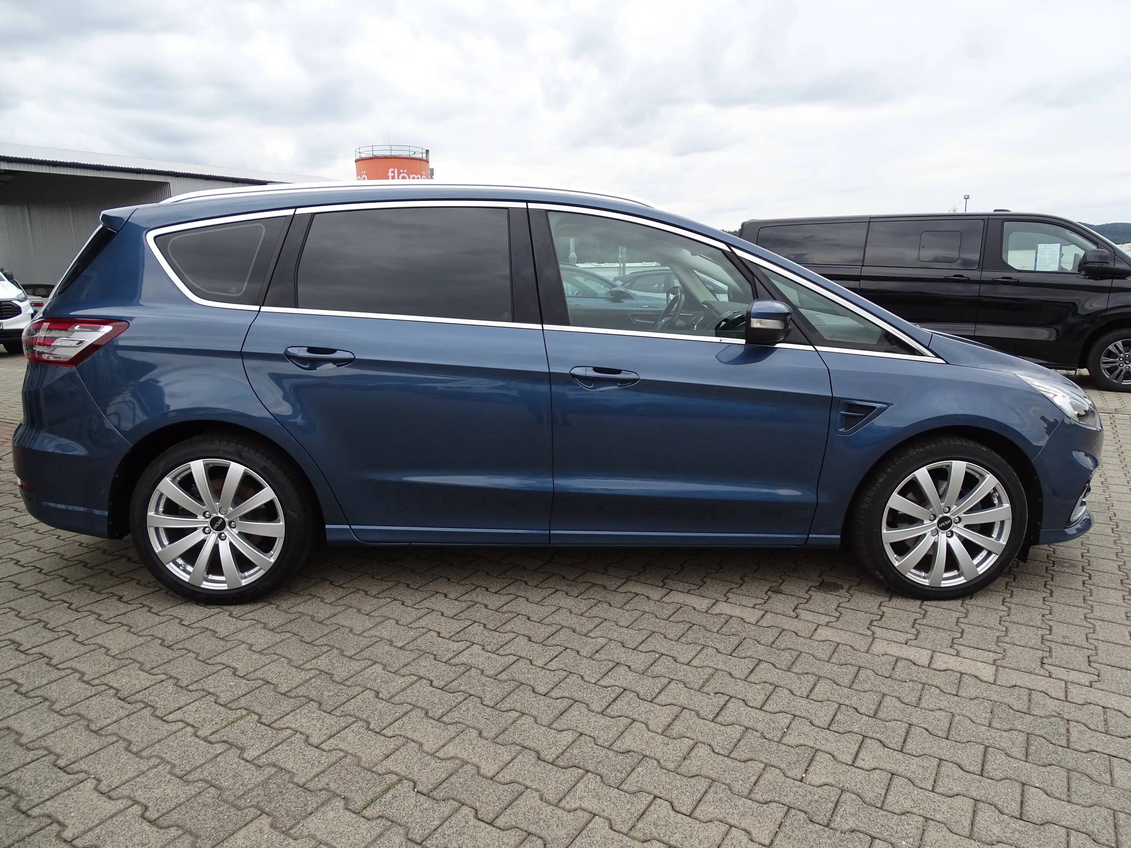 Ford S-Max Titanium — photo 5