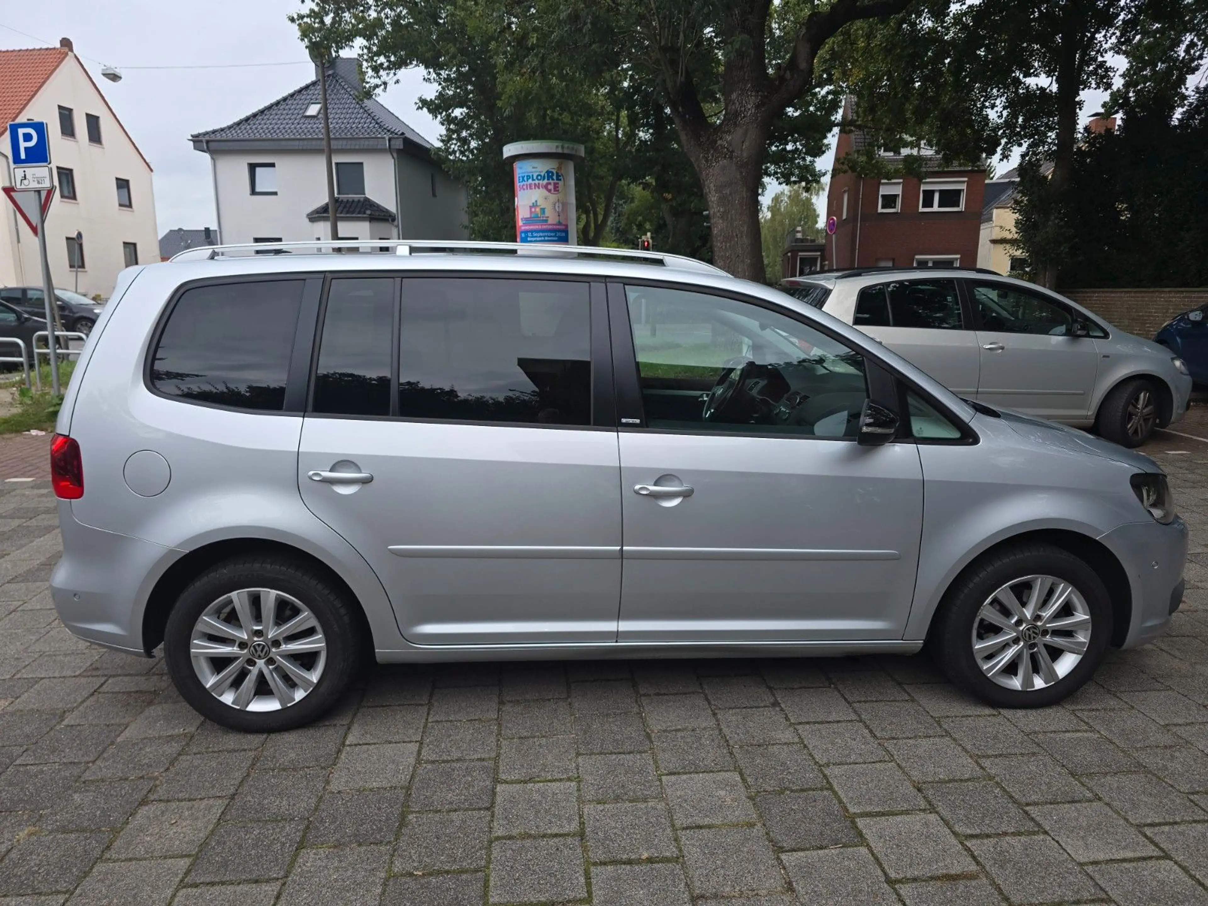 Volkswagen Touran Style — photo 9