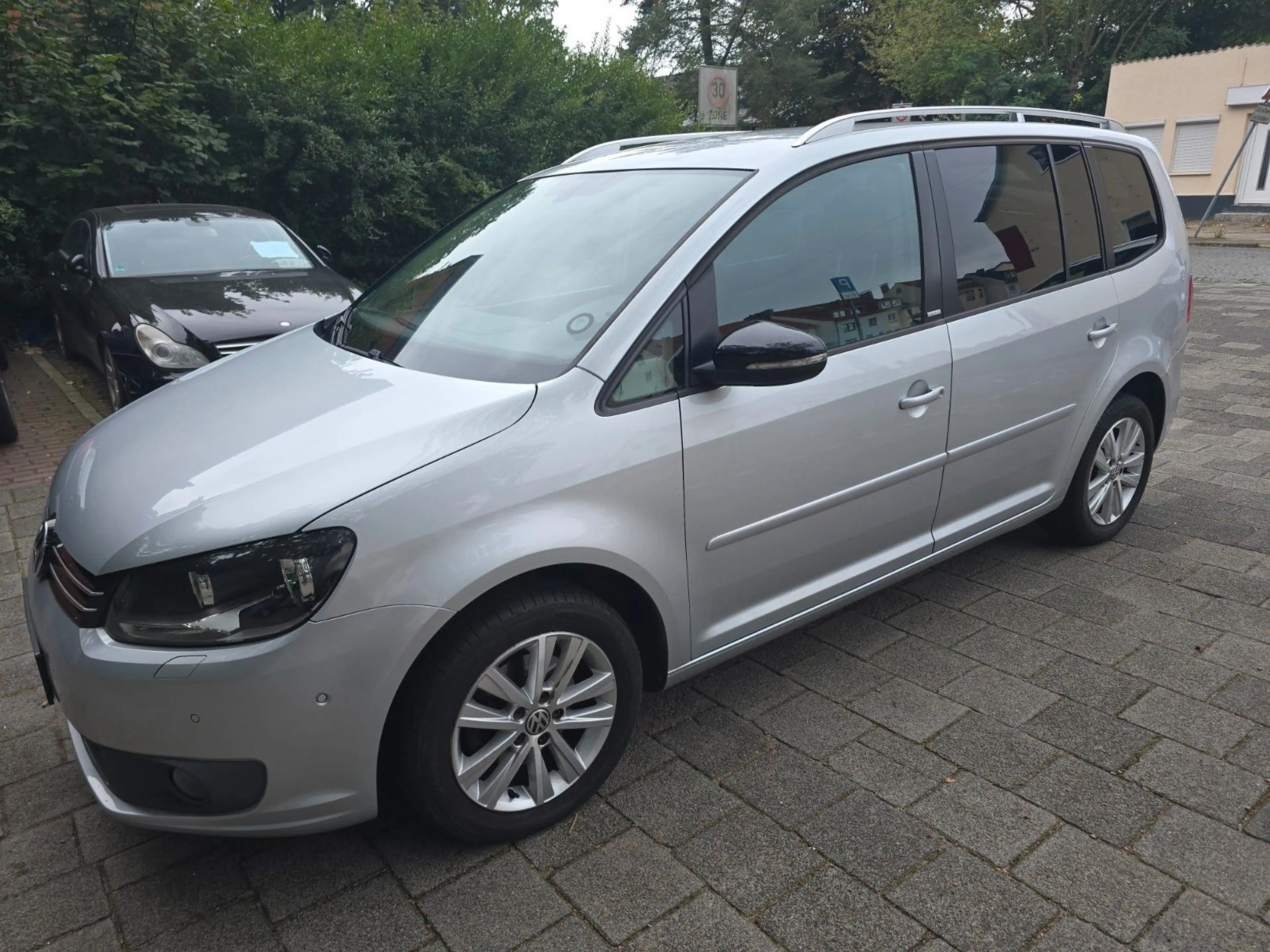 Volkswagen Touran Style — photo 2