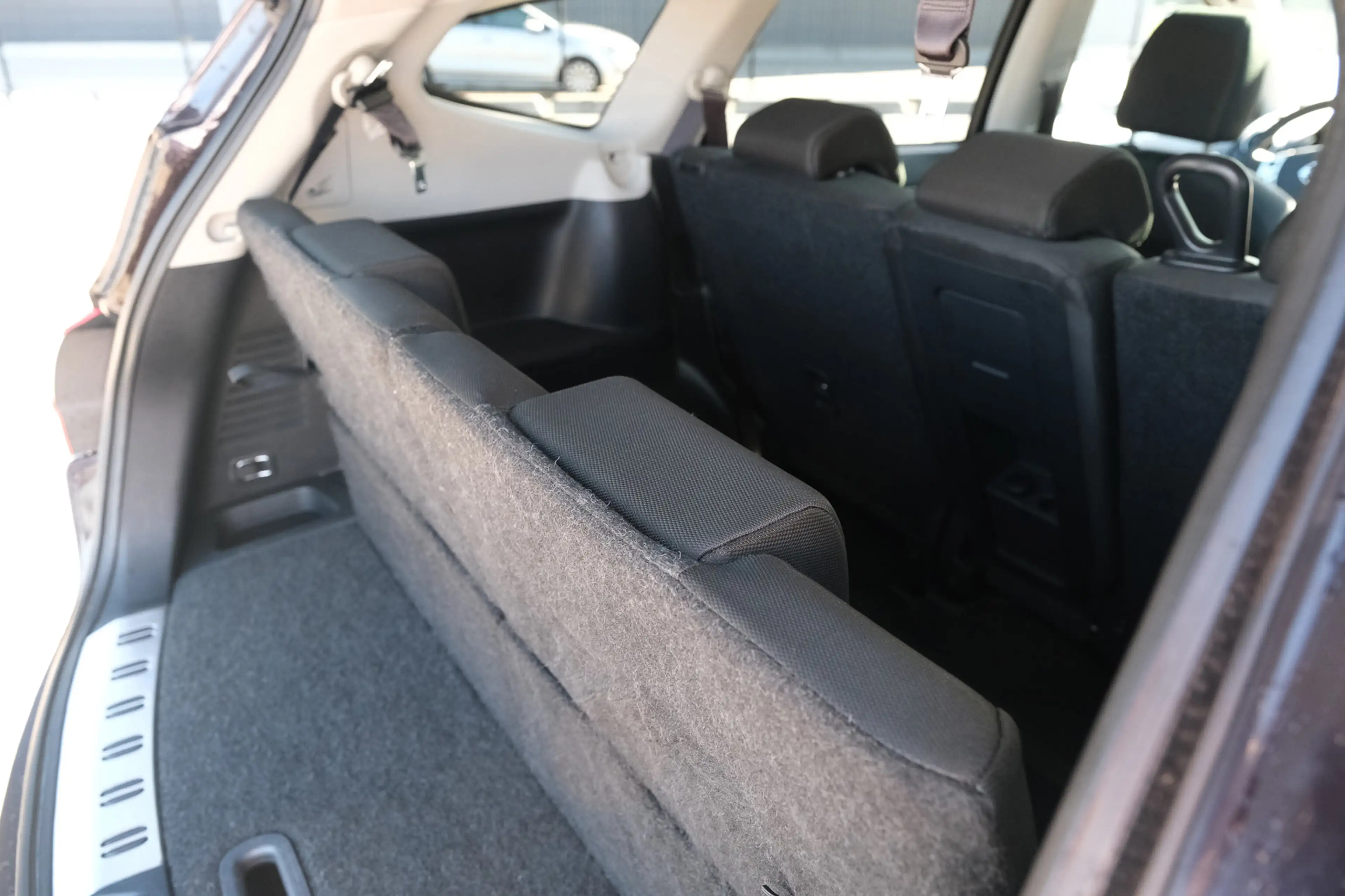 Nissan Qashqai+2 2.0 Tekna — photo 18