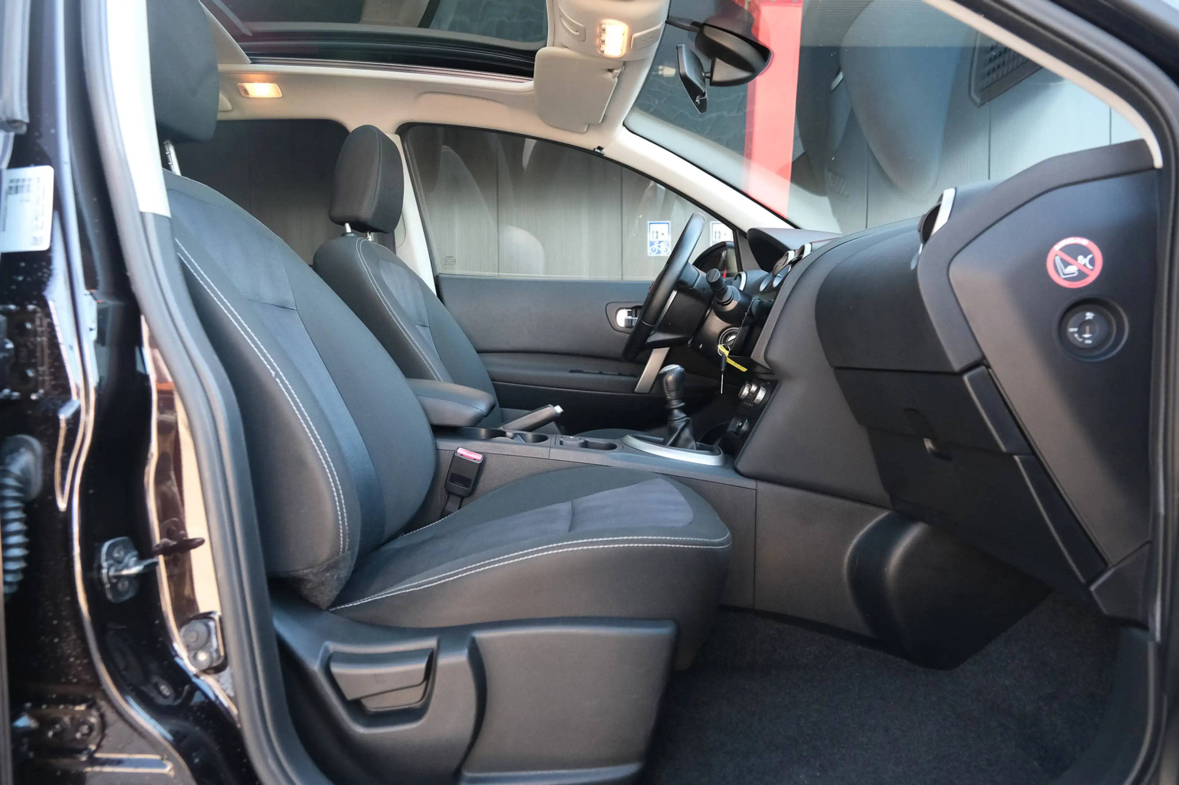 Nissan Qashqai+2 2.0 Tekna — photo 20
