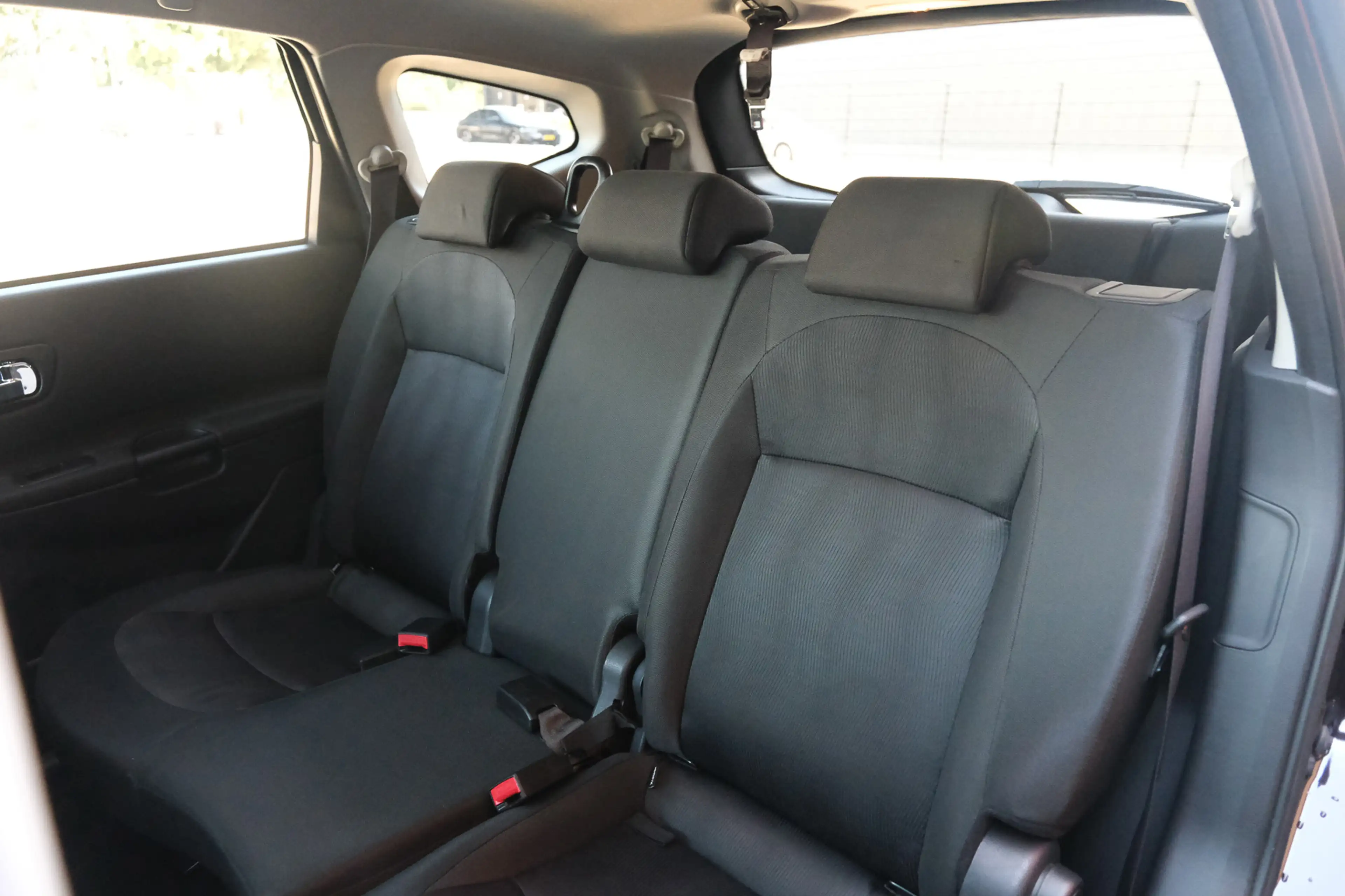 Nissan Qashqai+2 2.0 Tekna — photo 25