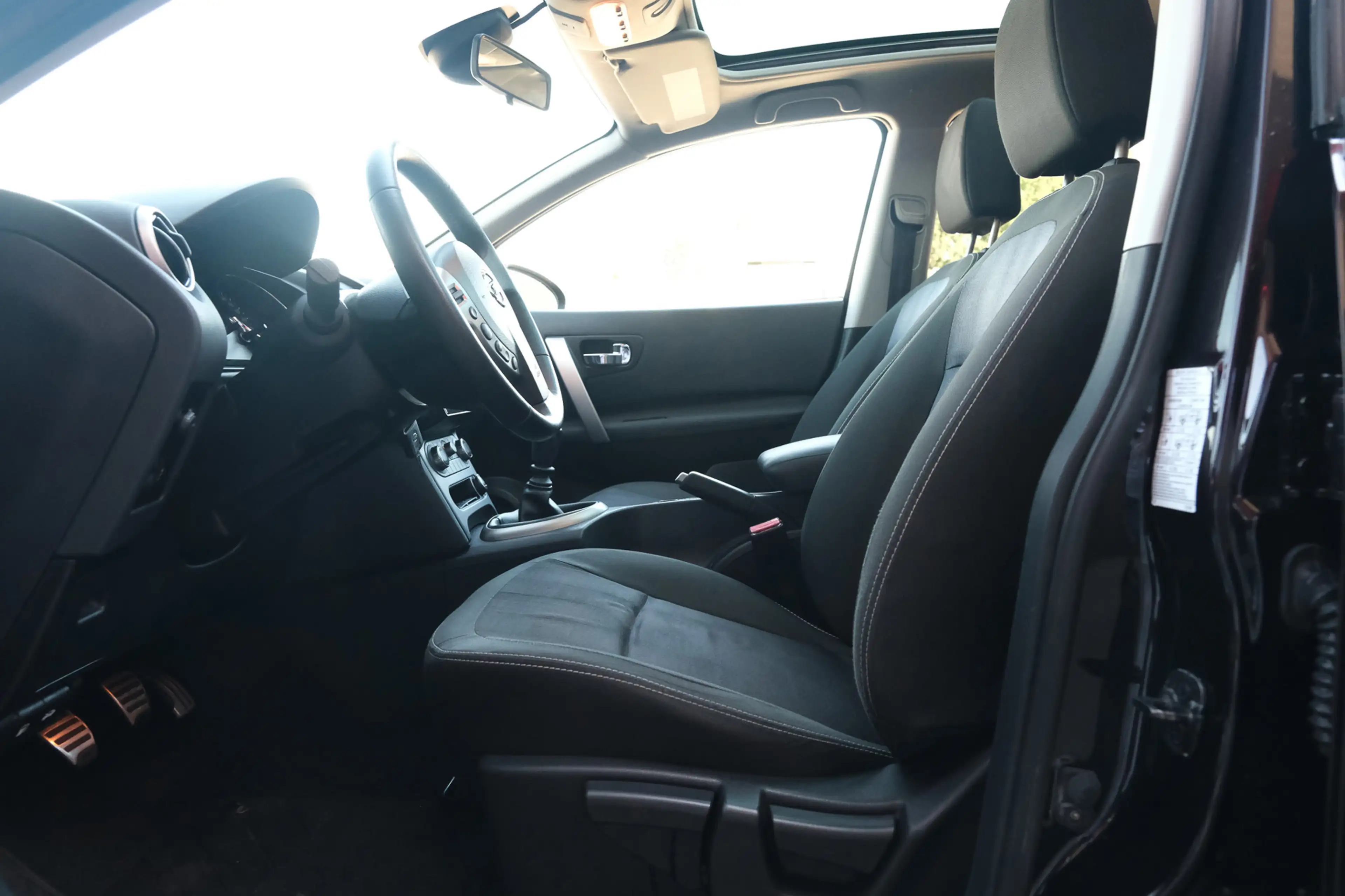 Nissan Qashqai+2 2.0 Tekna — photo 19