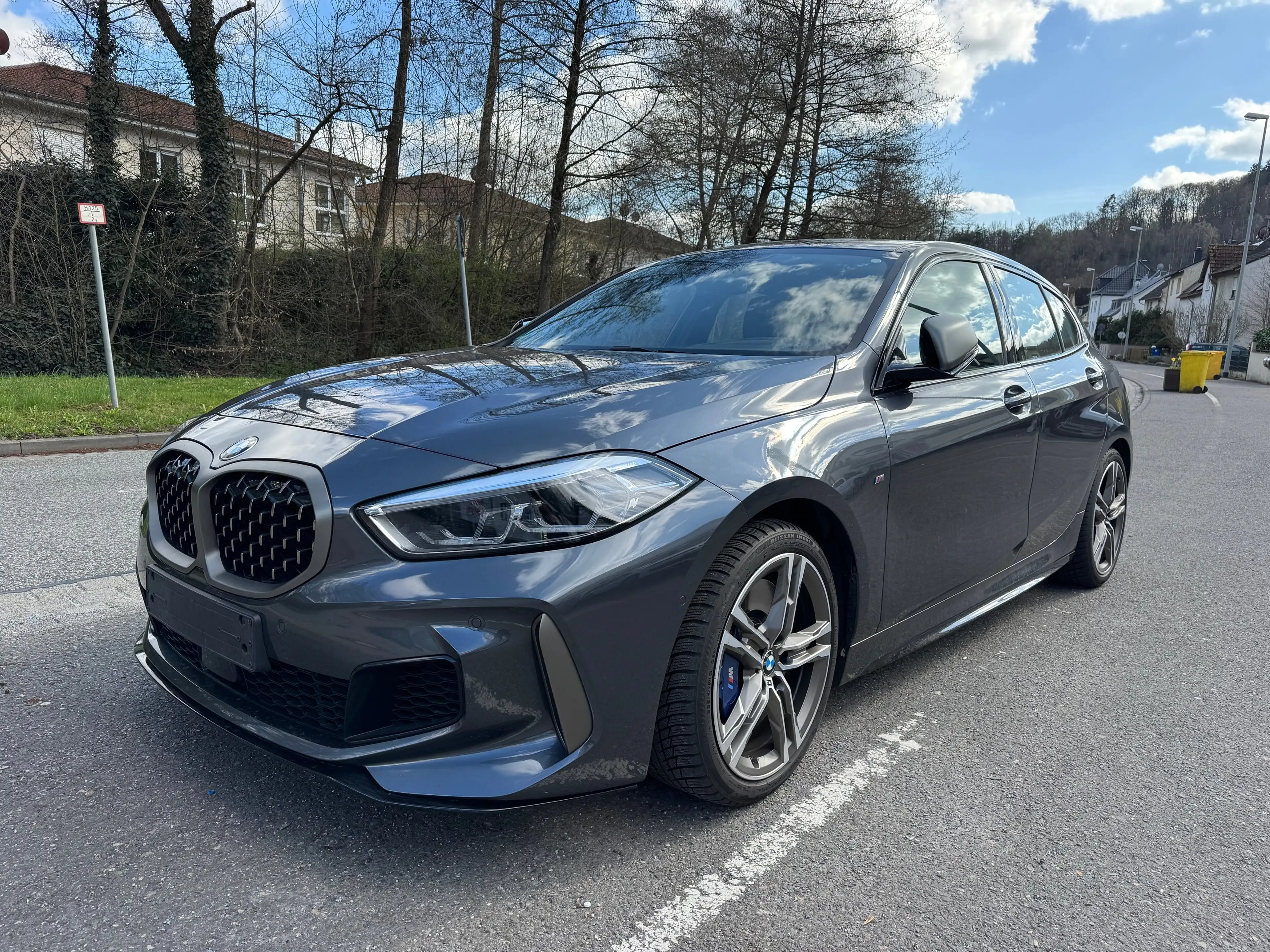 BMW 135 M xDrive Scheckheft u-frei fast VOLL TOP gepflegt