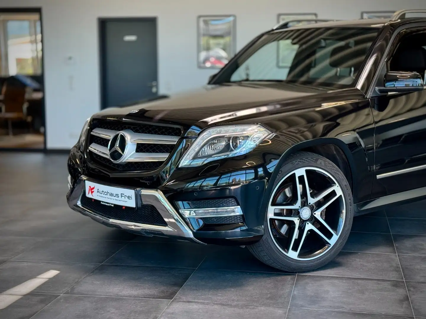 Mercedes-Benz GLK 250 4Matic BlueTec AMG*AHK*Unfallfrei*ILS Noir - 1