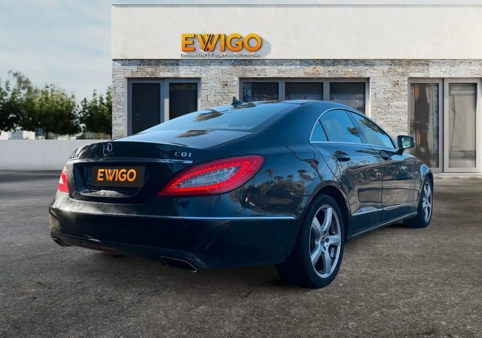 Mercedes-Benz CLS Classe 3.0 350 cdi 265 blueefficiency 7g-tronic bva bluetooth-camera de recul- sieges av chauffant-gps Negro - 2