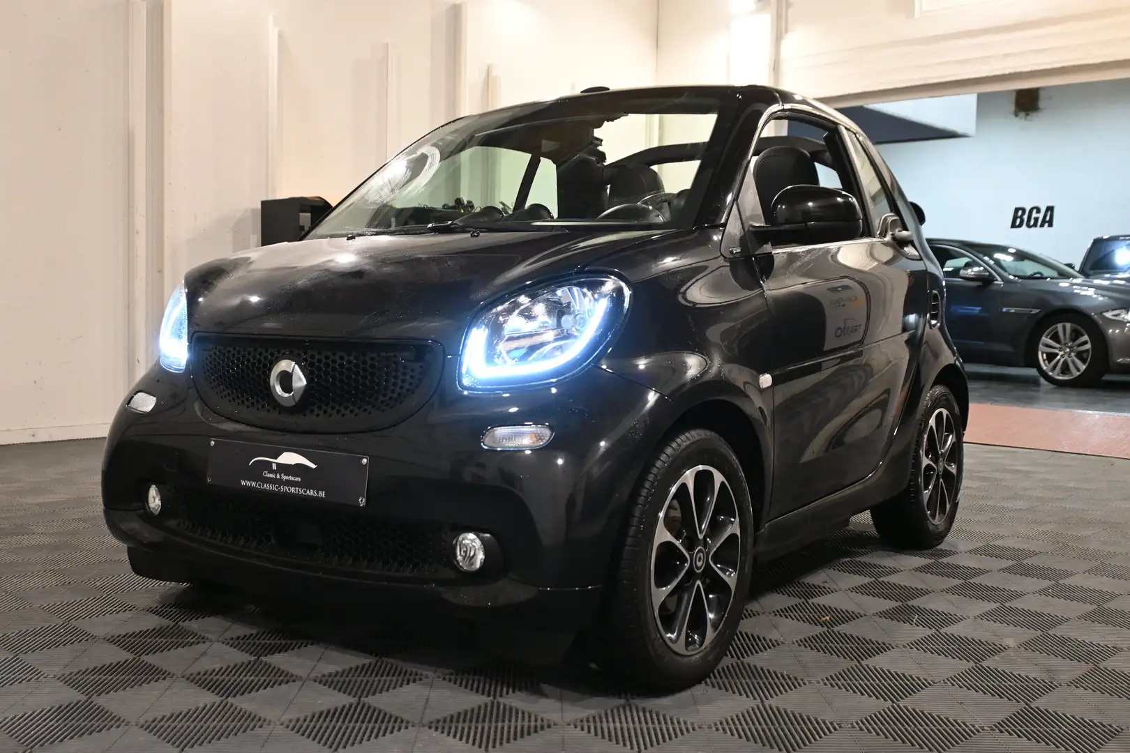 smart forTwo Fortwo CABRIOLET EQ 17.6 kWh / CUIR / GPS NAVI Noir - 2
