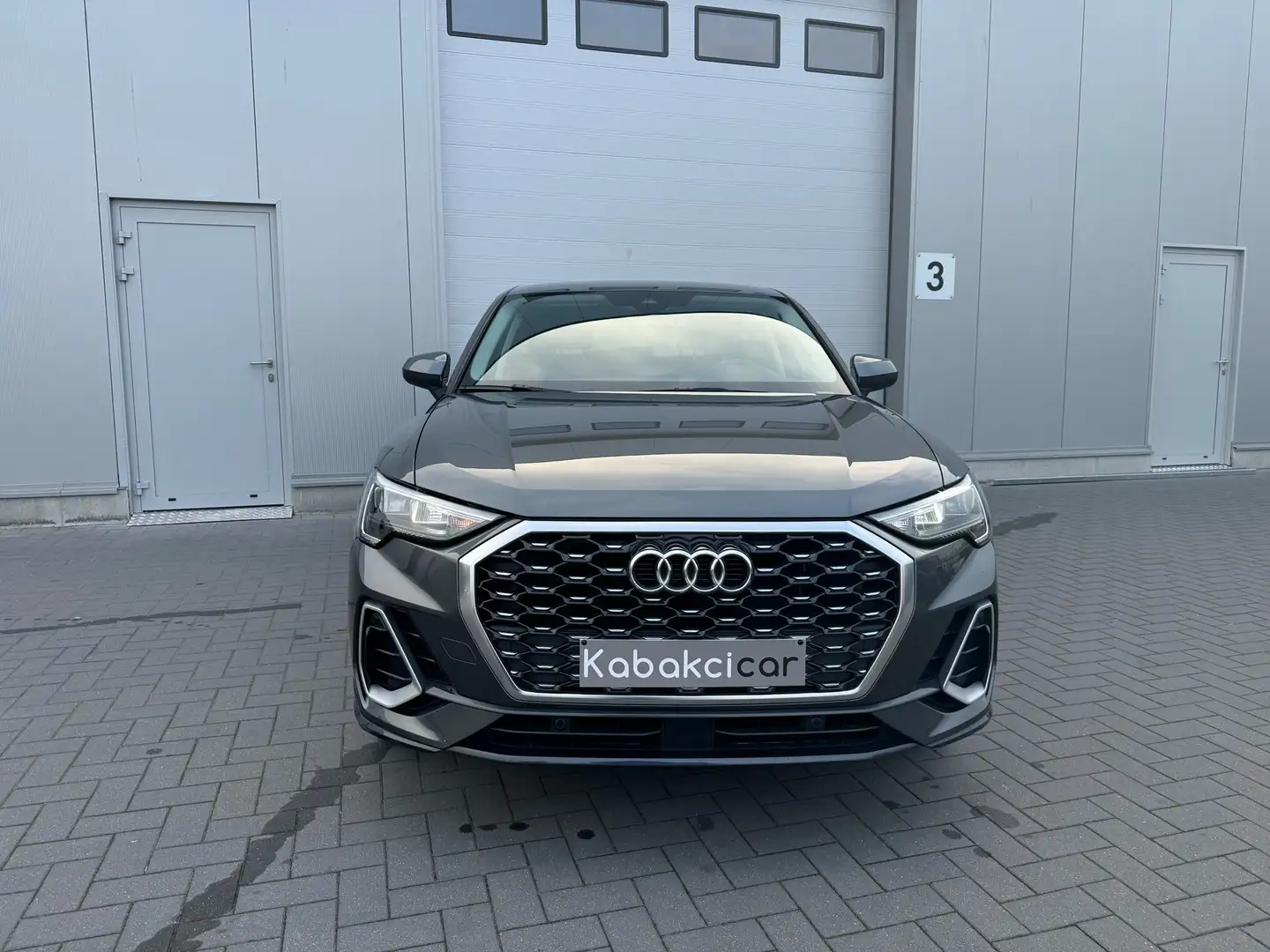 Audi Q3 Sportback 35 TFSI S line/ 37,000 KM/GARANTIE 12M Gris - 2