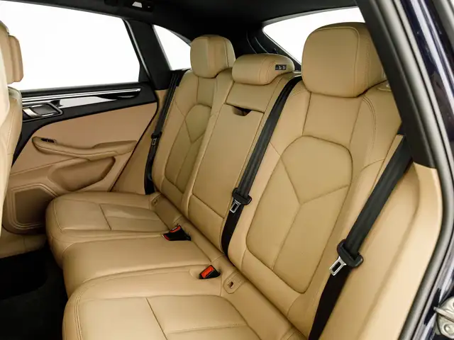 Porsche Macan view 15