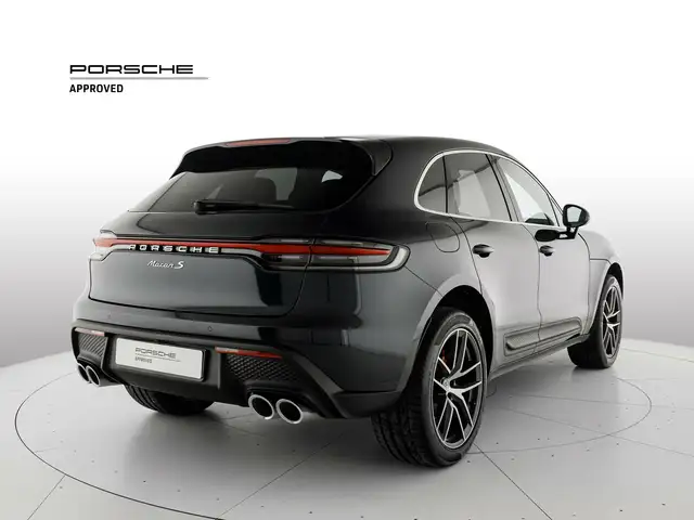 Porsche Macan view 5