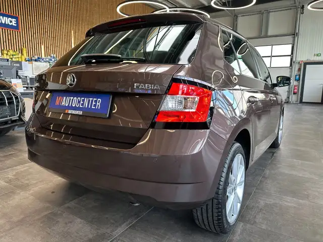 Skoda Fabia view 2