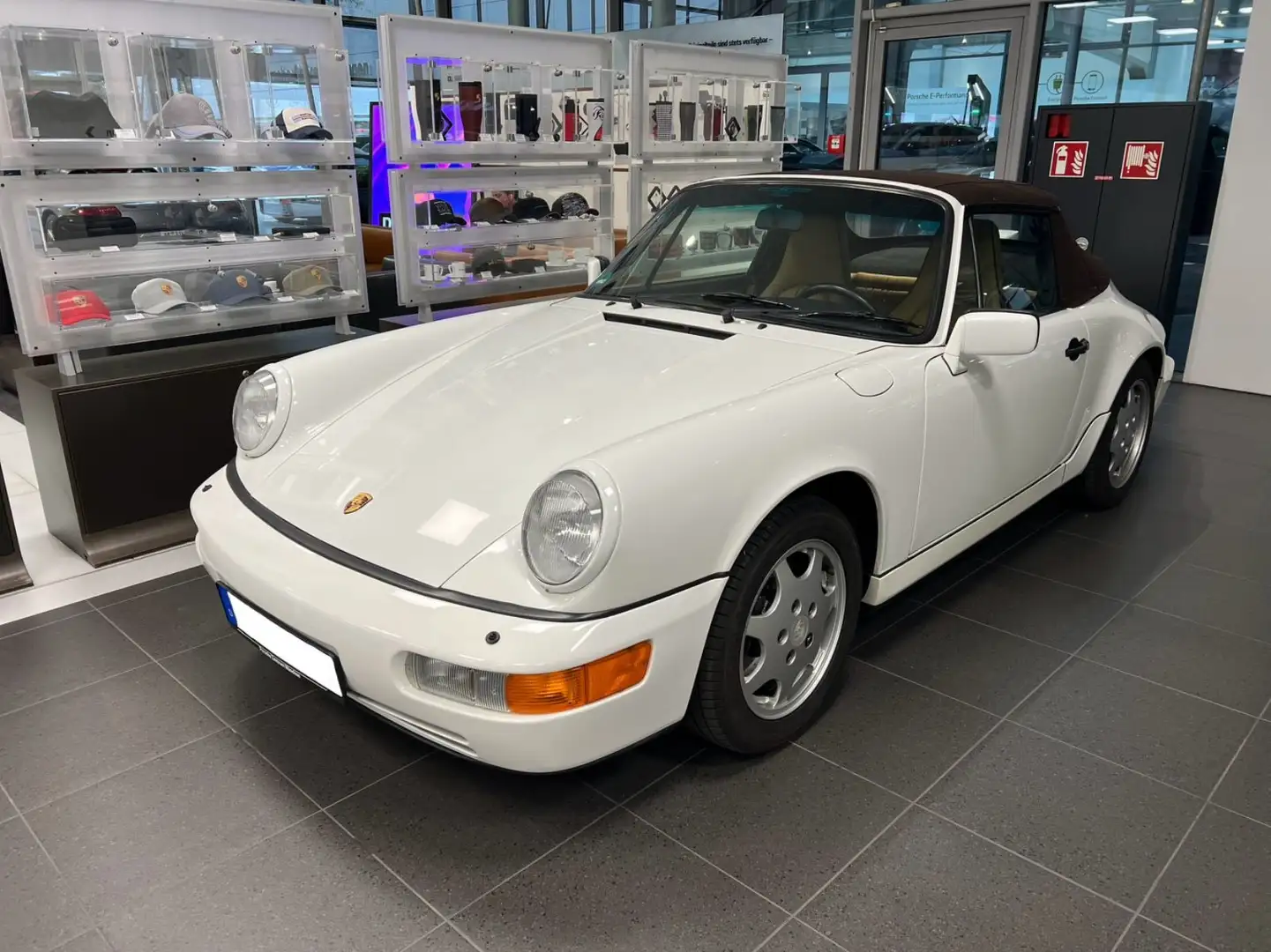 Porsche 964 C4 Cabrio Weiß - 2