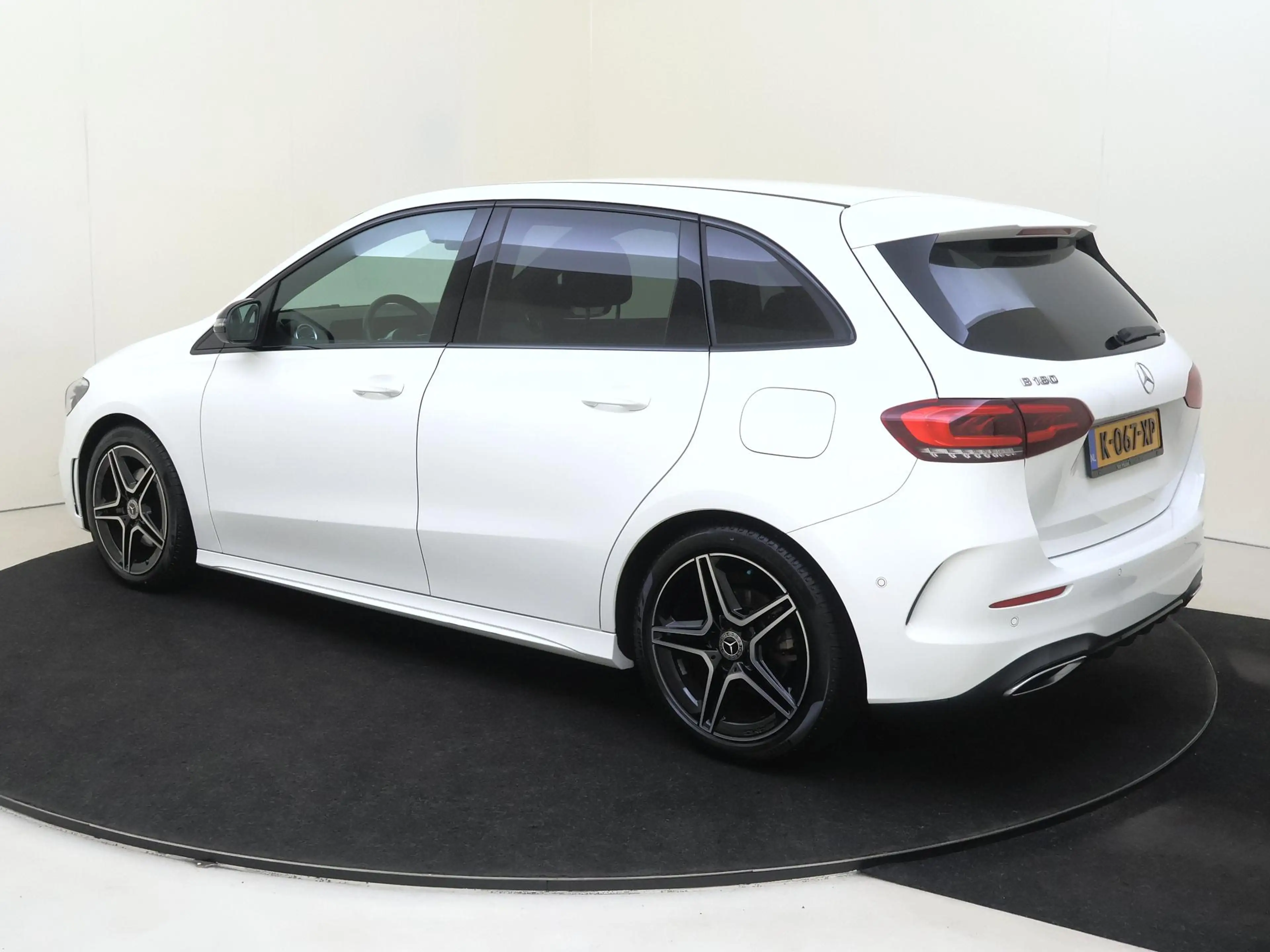Mercedes-Benz B 180 Business Solution AMG Parkeercamera / Nightpakket — photo 3