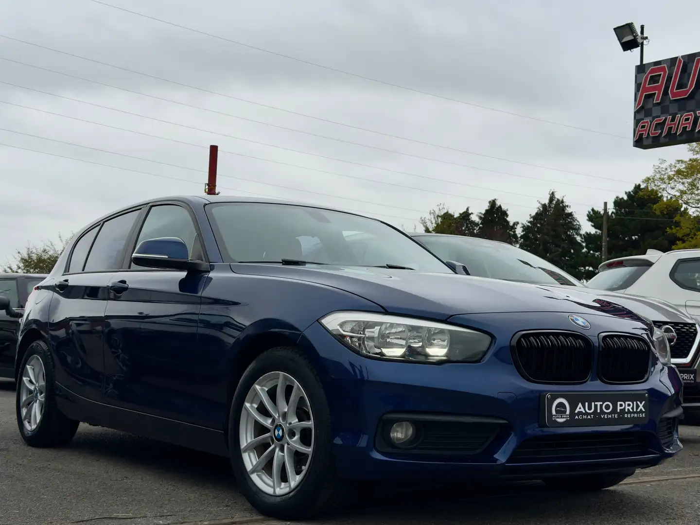 BMW 116 dA Business Edition Navi PDC Cuir LED Euro 6b Bleu - 2