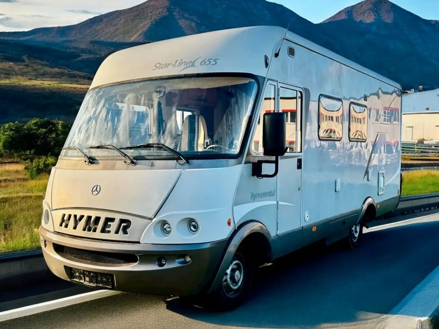 Hymer/Eriba 655 StarLine Mercedes Benz 2,7l 5 Zylinder Weiß - 1