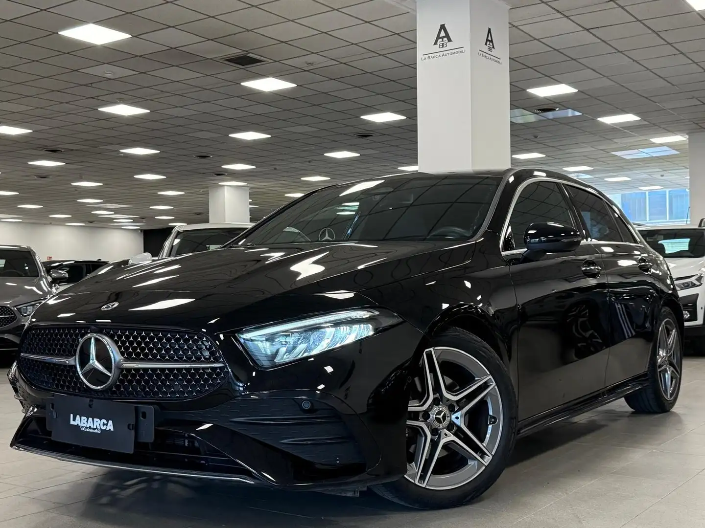 Mercedes-Benz A 200 AMG Line Premium PACK LUCI Schwarz - 1