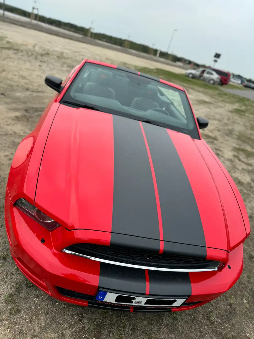 Ford Mustang Rouge - 2