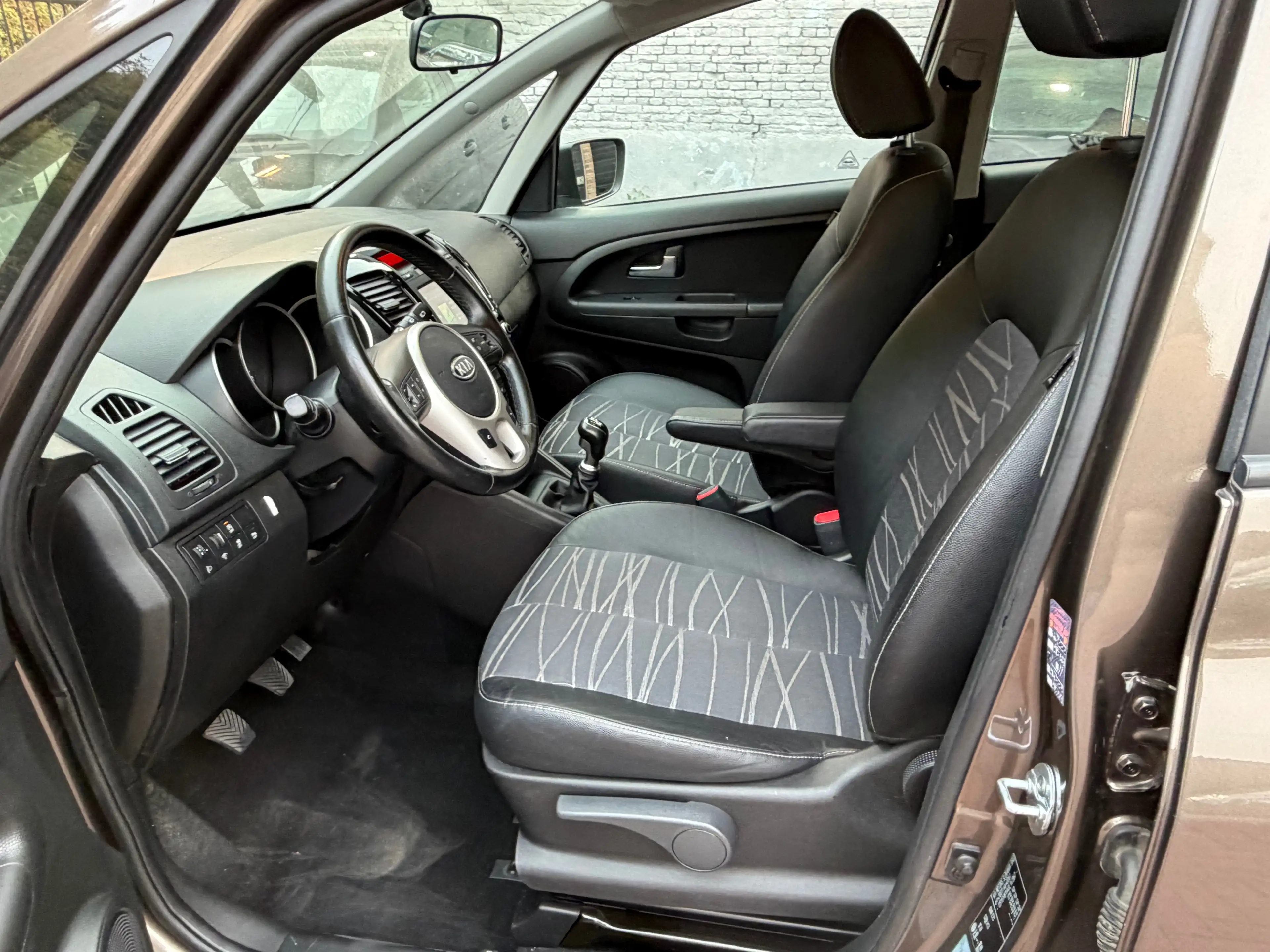 Kia Venga Venga 1.4i Lounge — photo 6